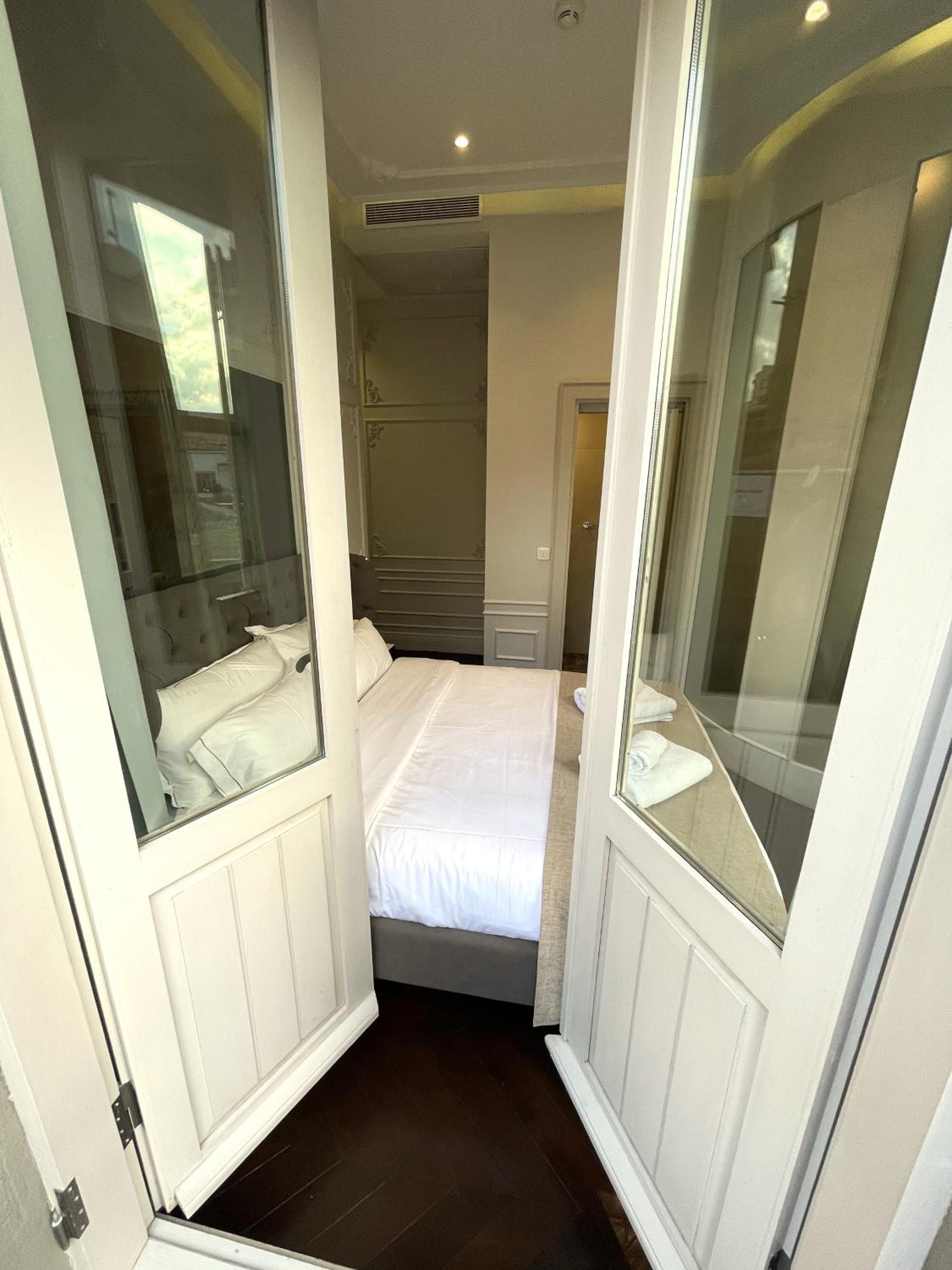 Fuga Hotel Constantinidis