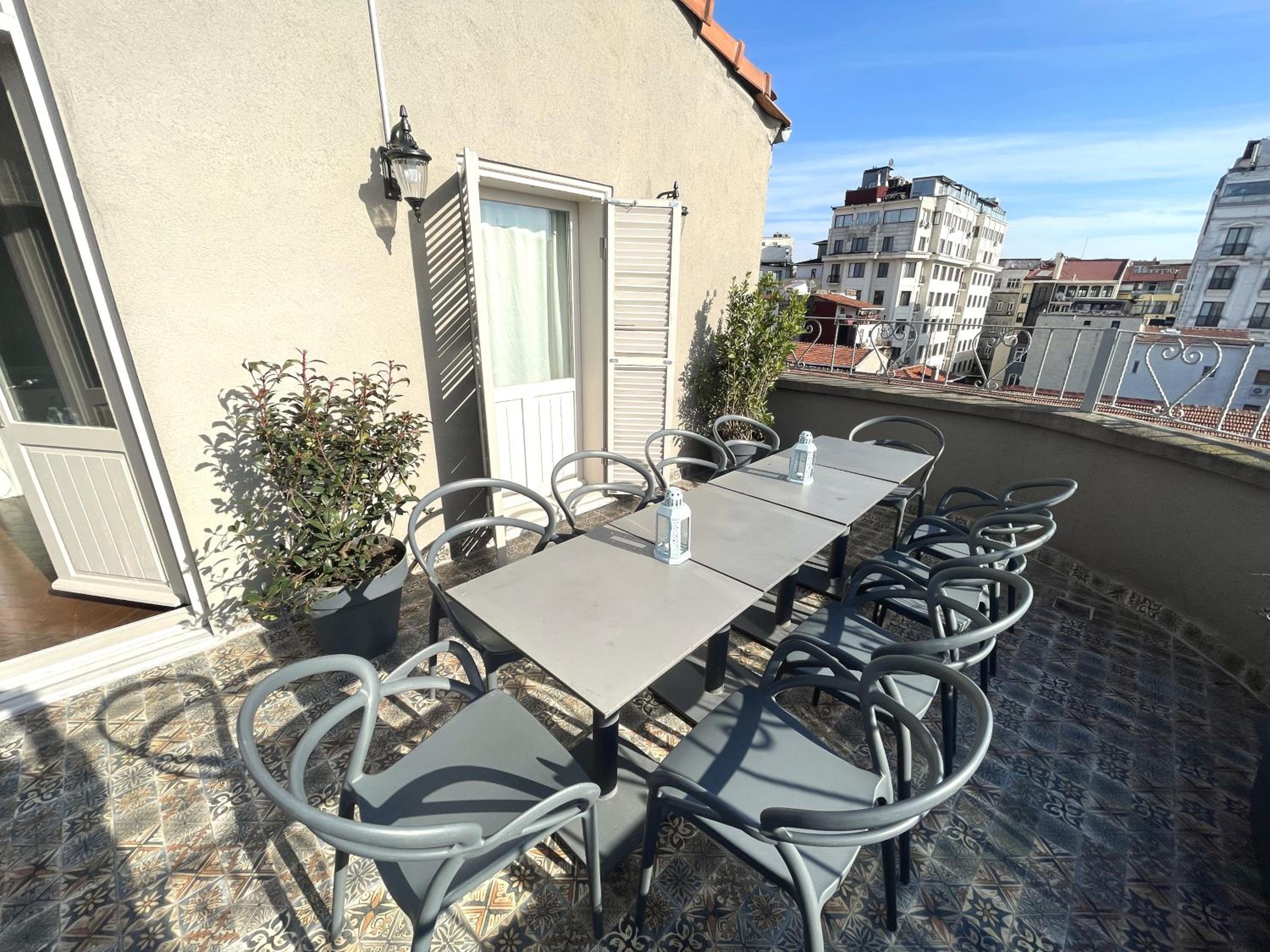 Fuga Hotel Constantinidis