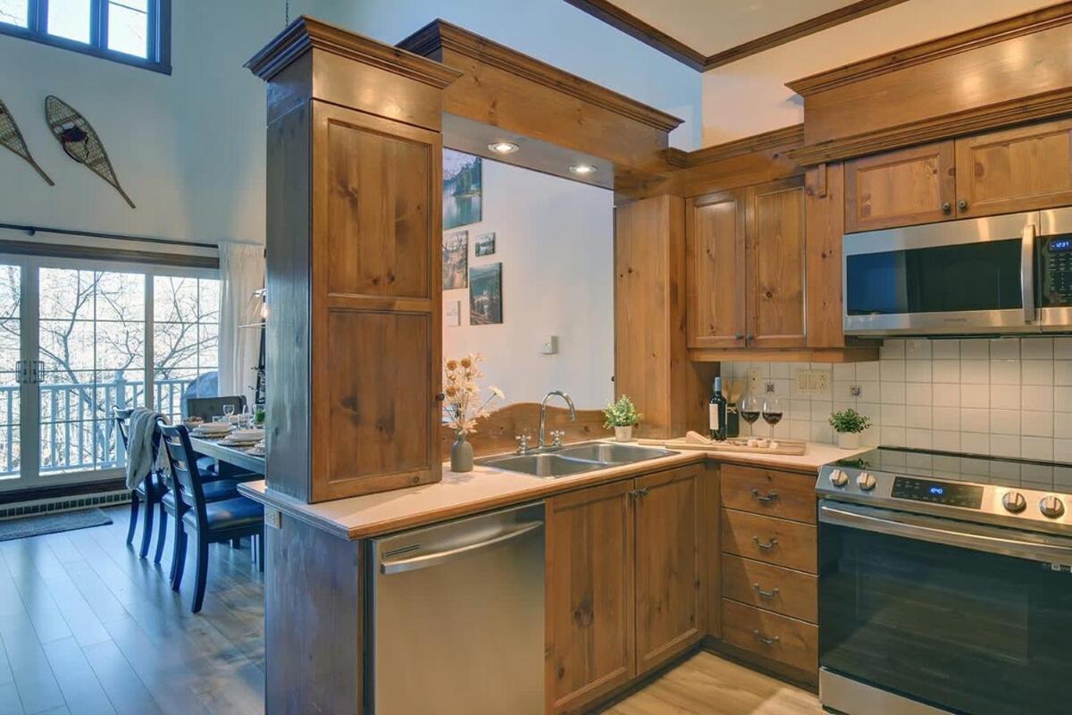 Huge condo in front of Tremblant ski resort