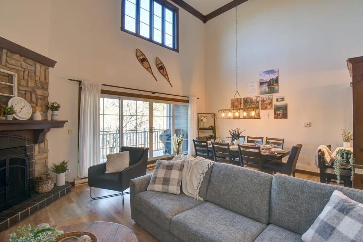 Huge condo in front of Tremblant ski resort