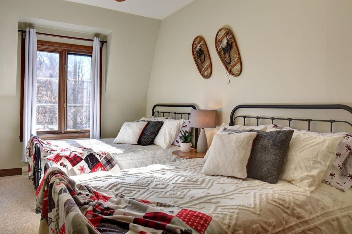 Huge condo in front of Tremblant ski resort