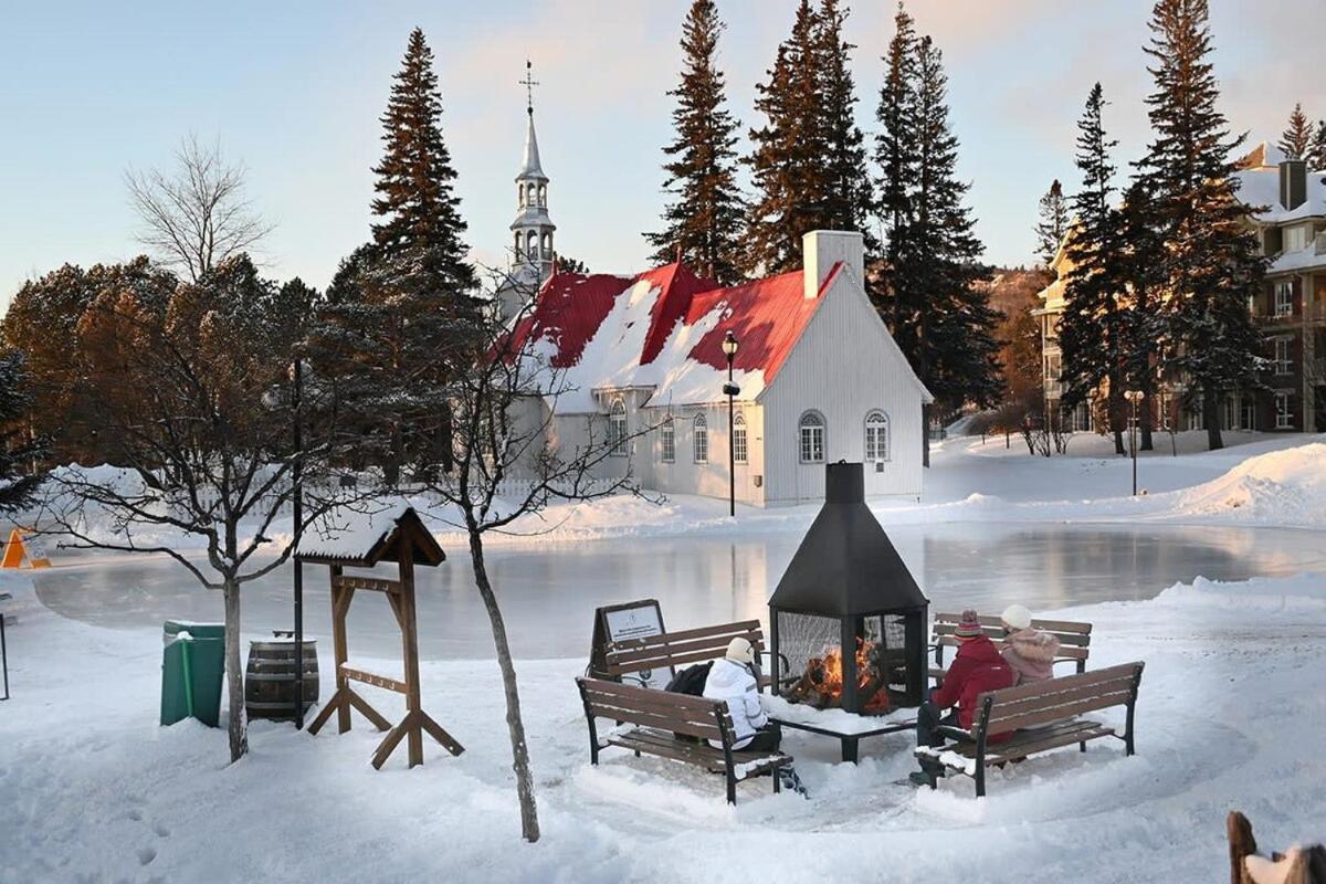 Huge condo in front of Tremblant ski resort