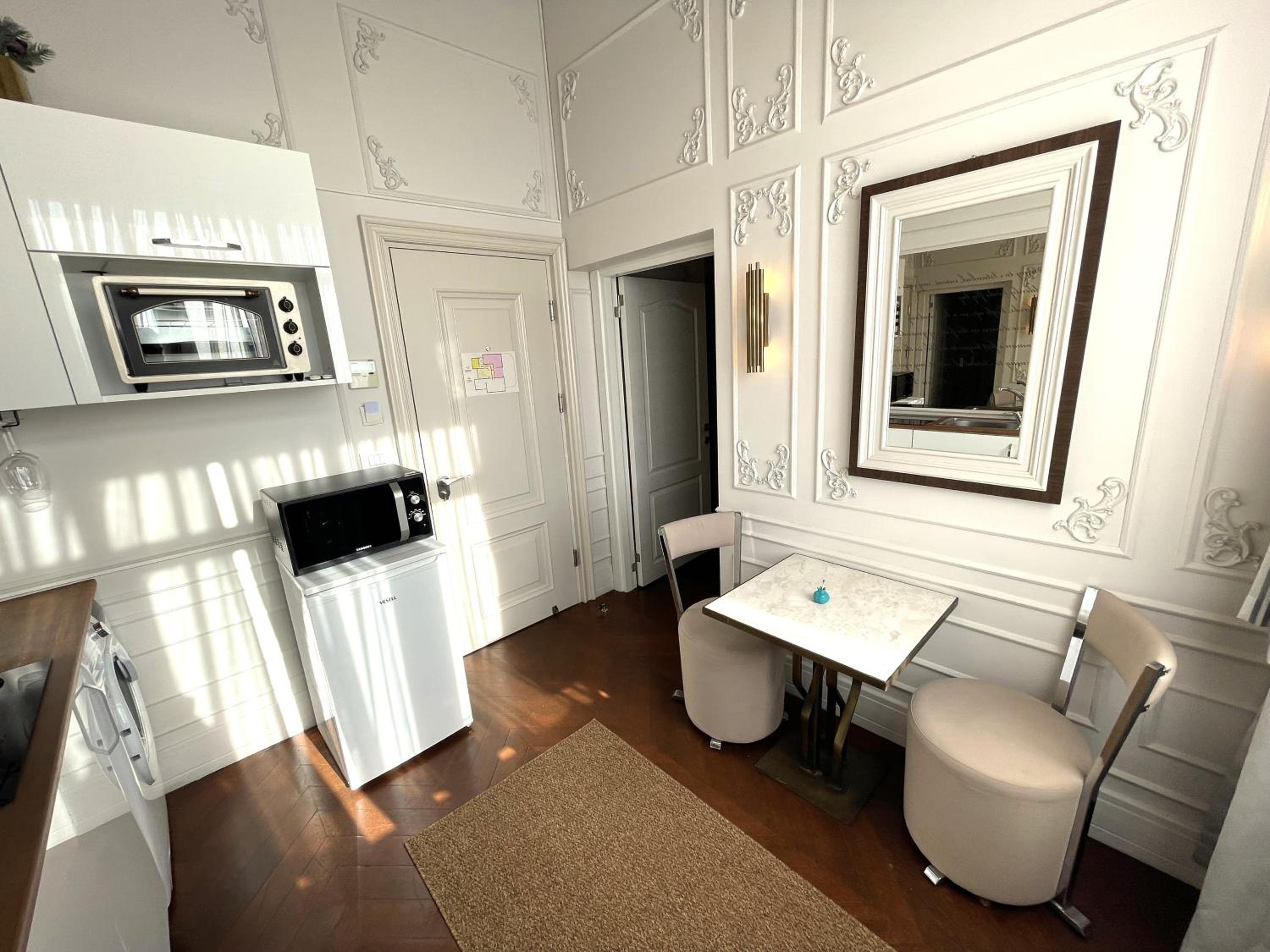 Fuga Hotel Constantinidis