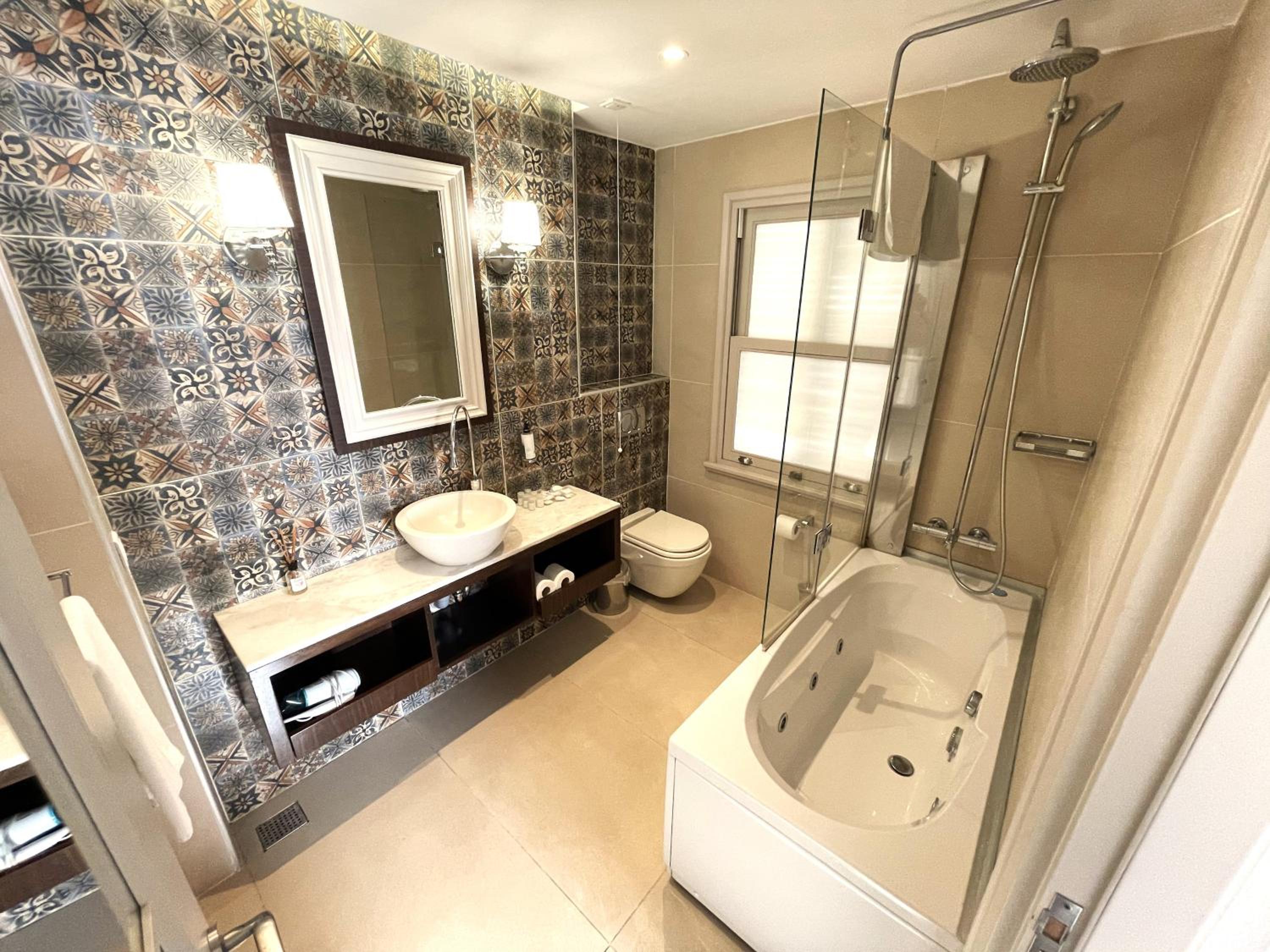 Fuga Hotel Constantinidis