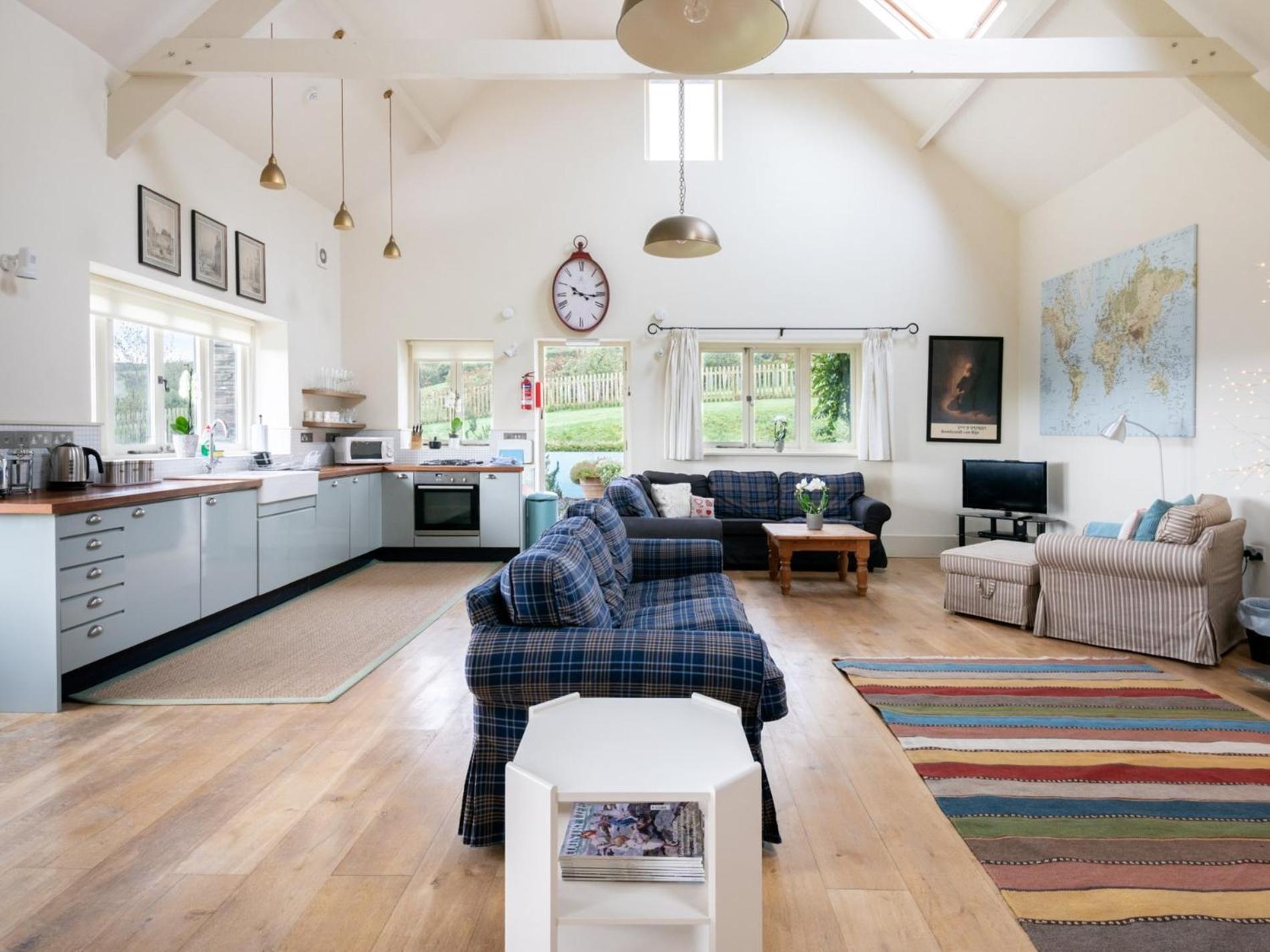 3 Bed in Boscastle WORKT view 2