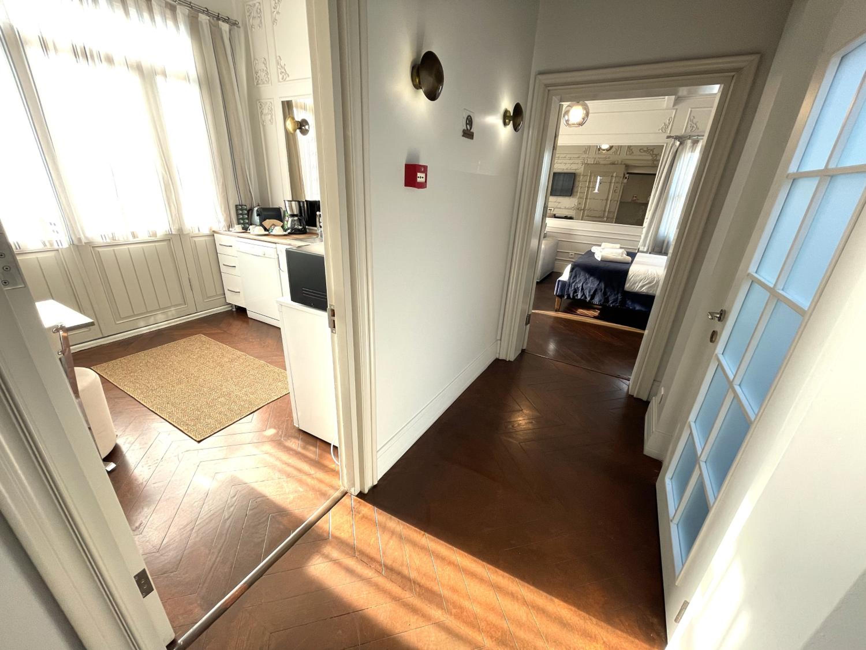 Fuga Hotel Constantinidis