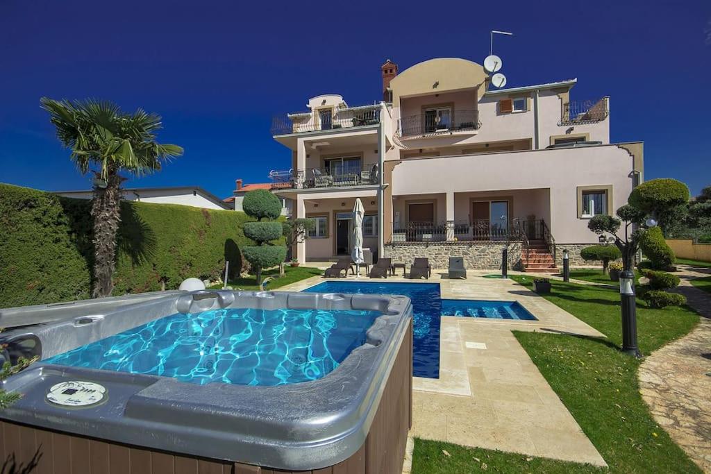 Viki - Property Image 6