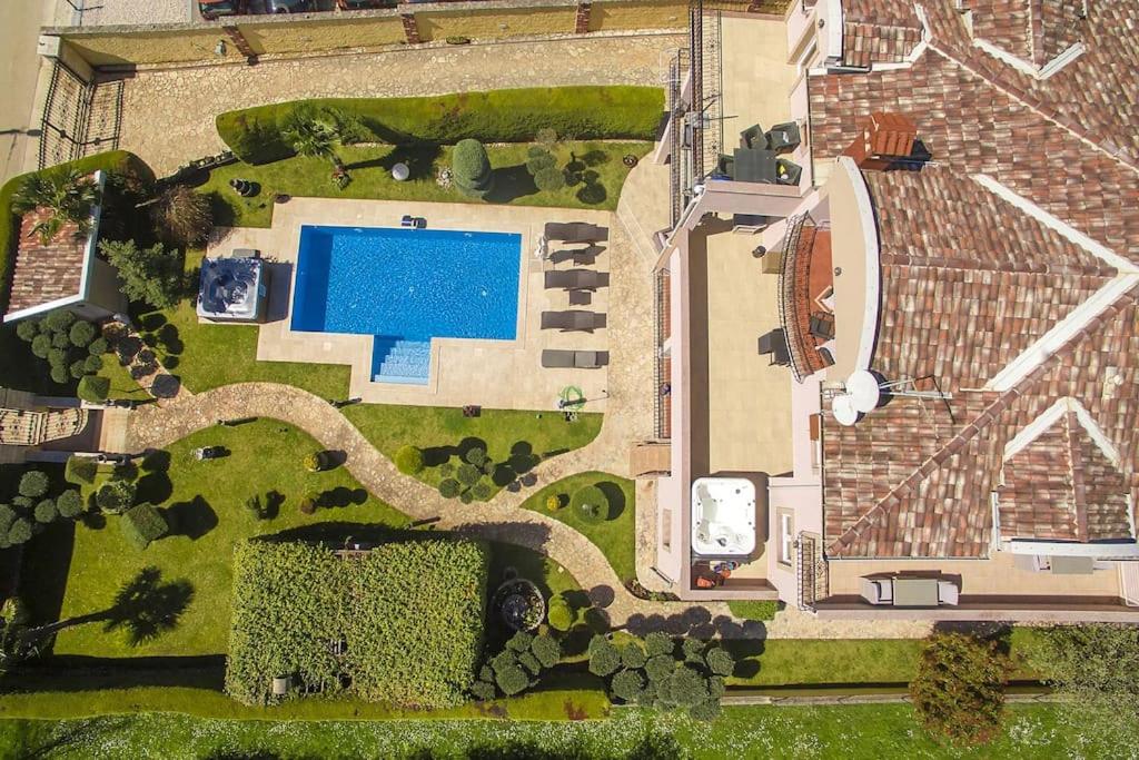 Viki - Property Image 5