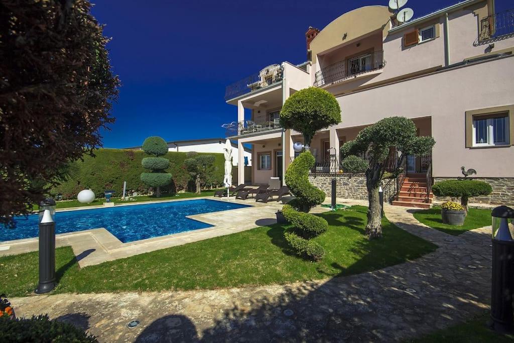 Viki - Property Image 4