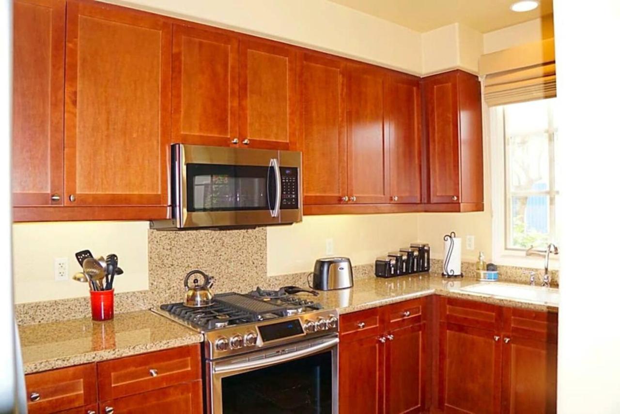 Legacy Villas 2Br - PERFECT Spot with Hotel Luxuries view 3
