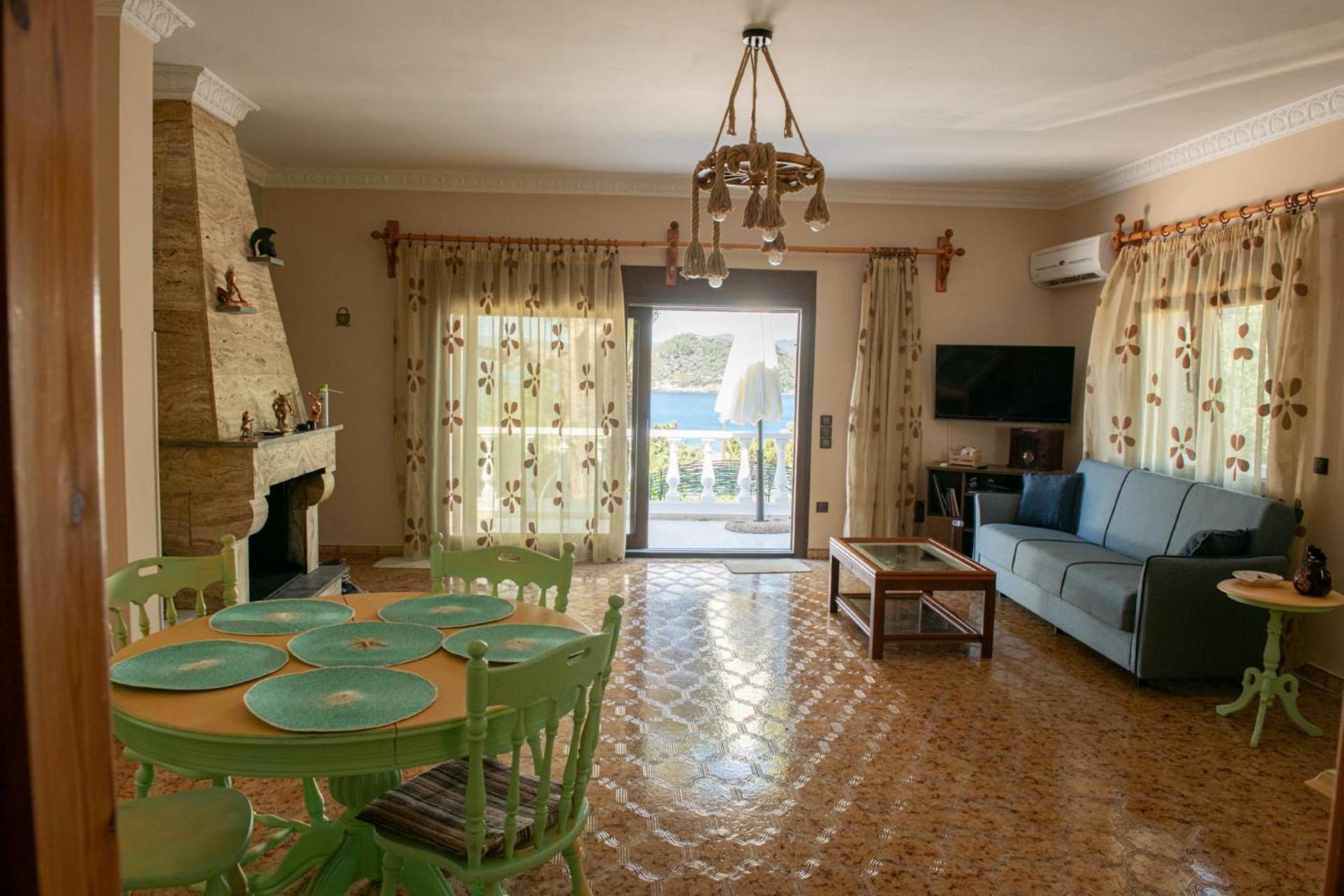 Villa Olive and Sea view 4