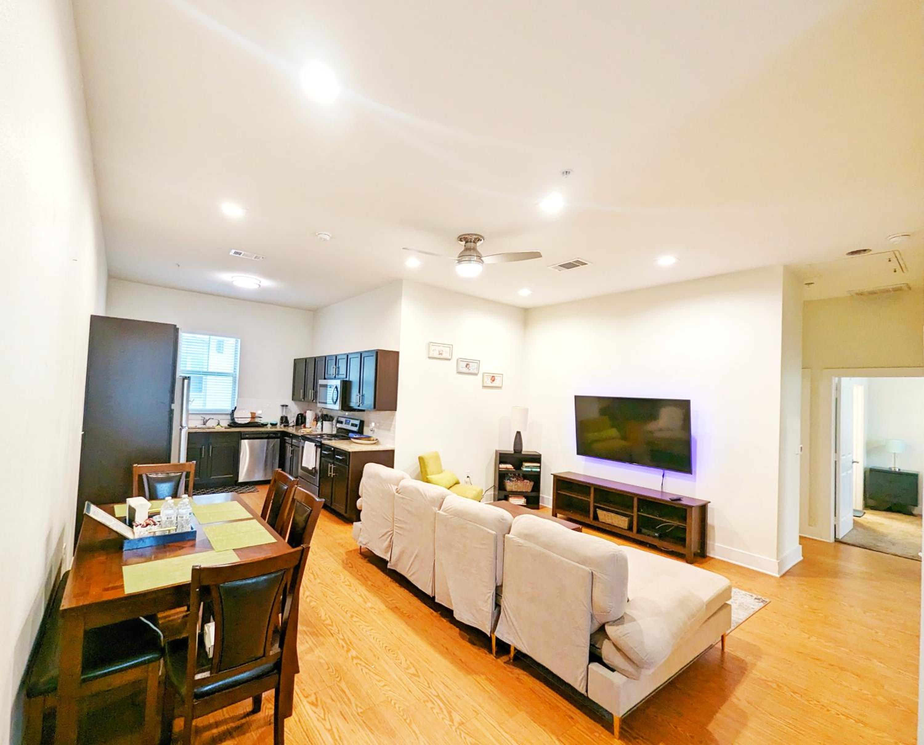 Henna2BD2B Condo*Pool*Furnished view 4