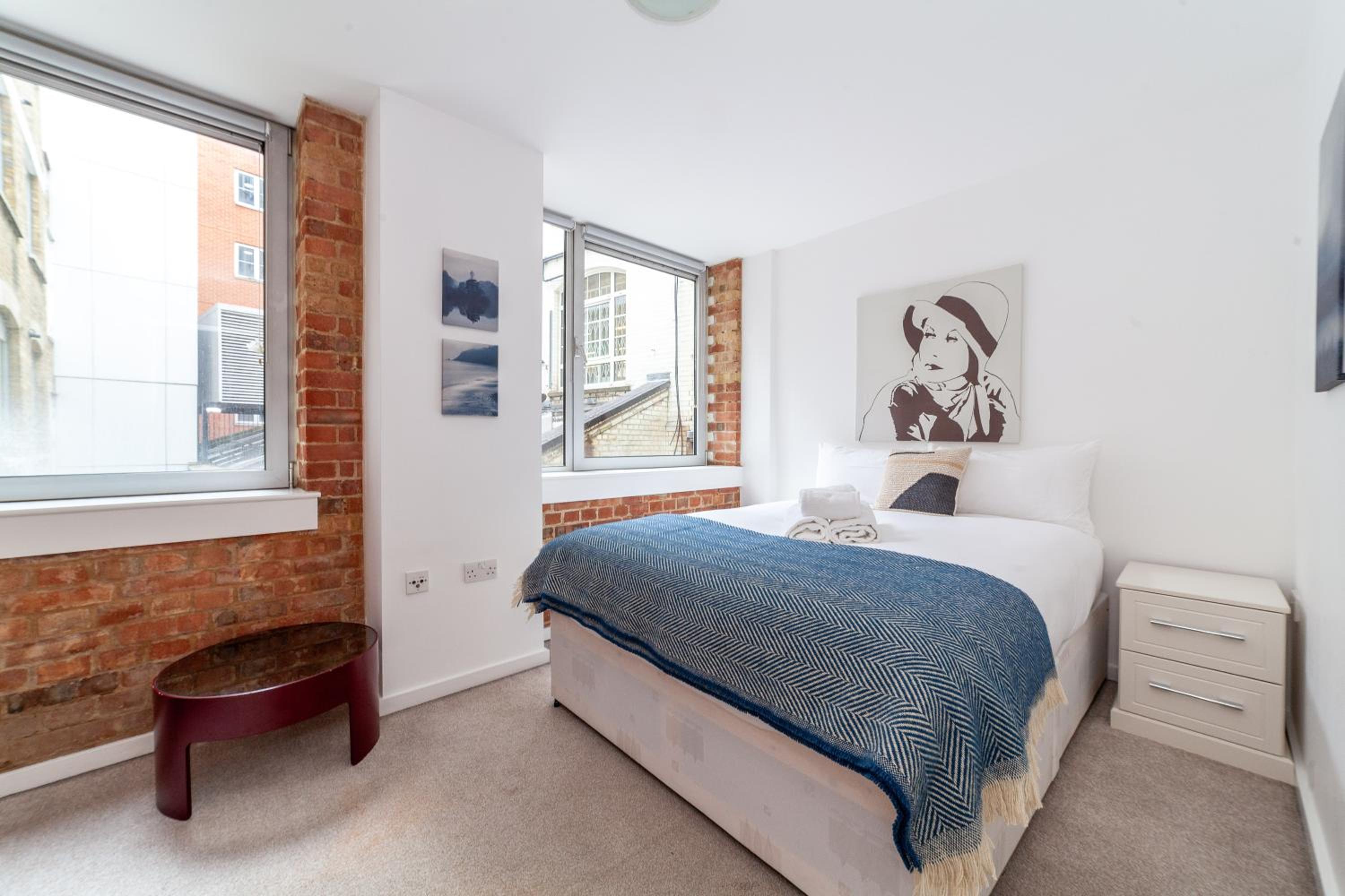 Elegance & Chic Design - 2-bedroom Haven
