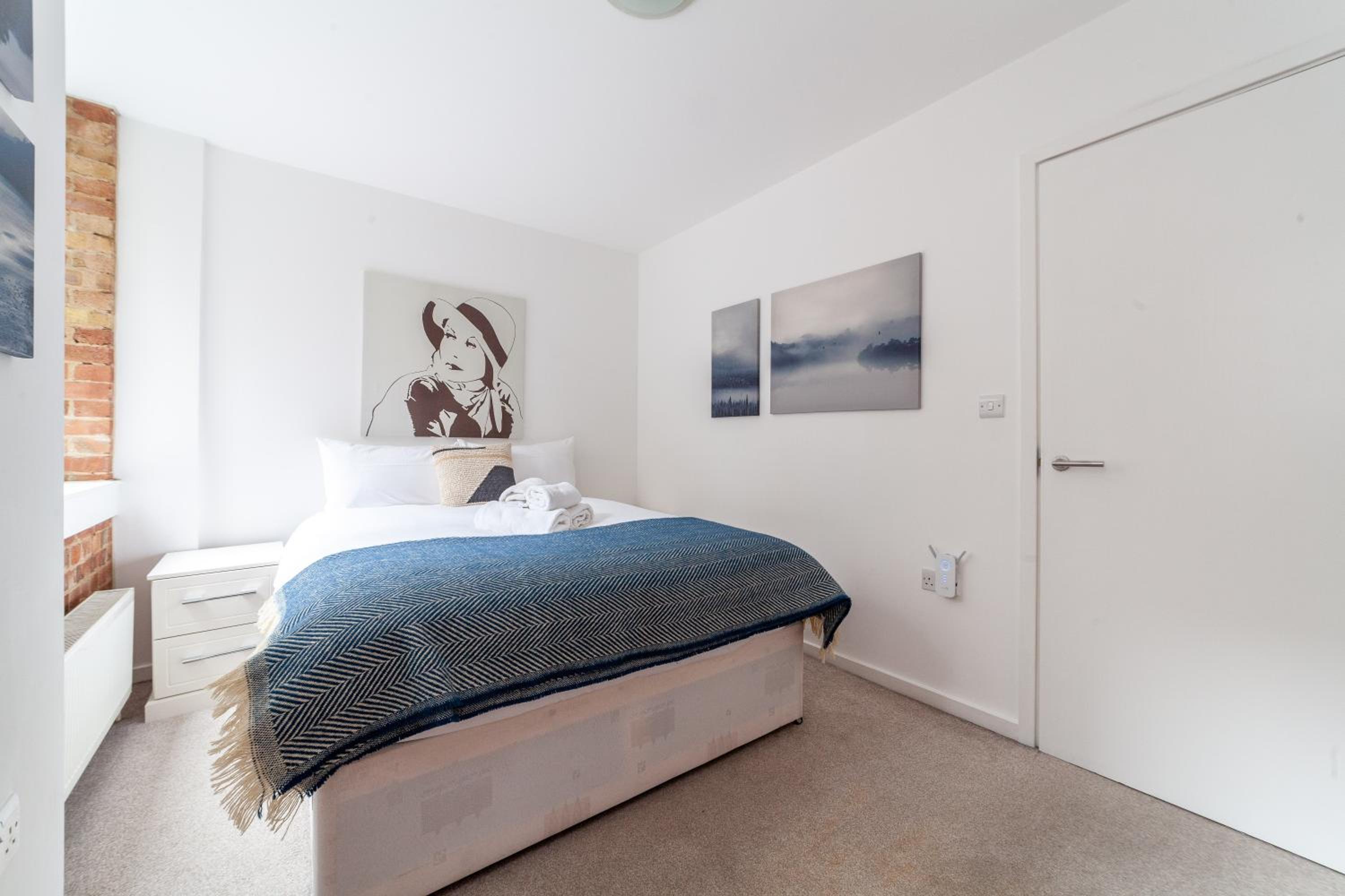 Elegance & Chic Design - 2-bedroom Haven