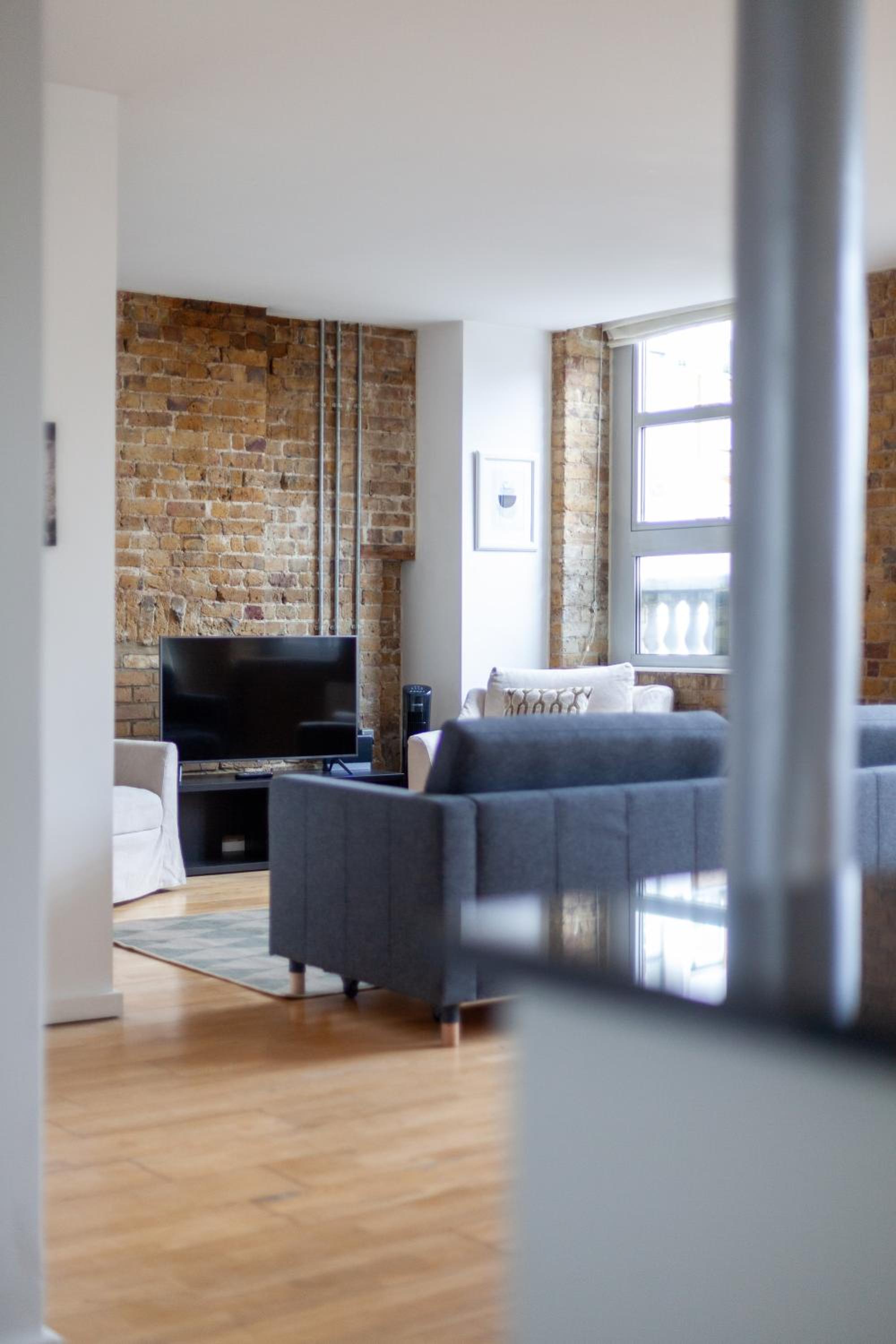 Elegance & Chic Design - 2-bedroom Haven