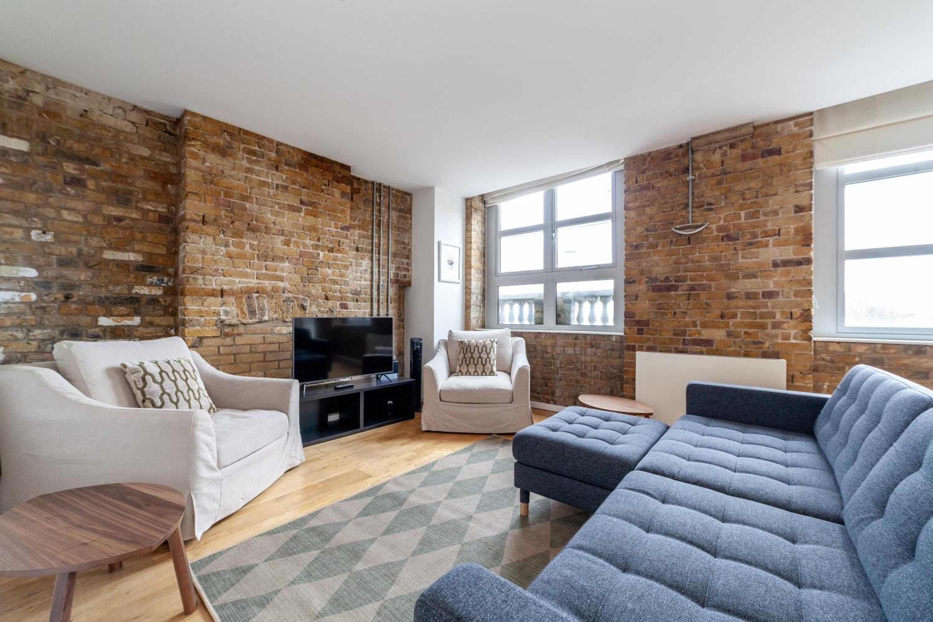 Elegance & Chic Design - 2-bedroom Haven