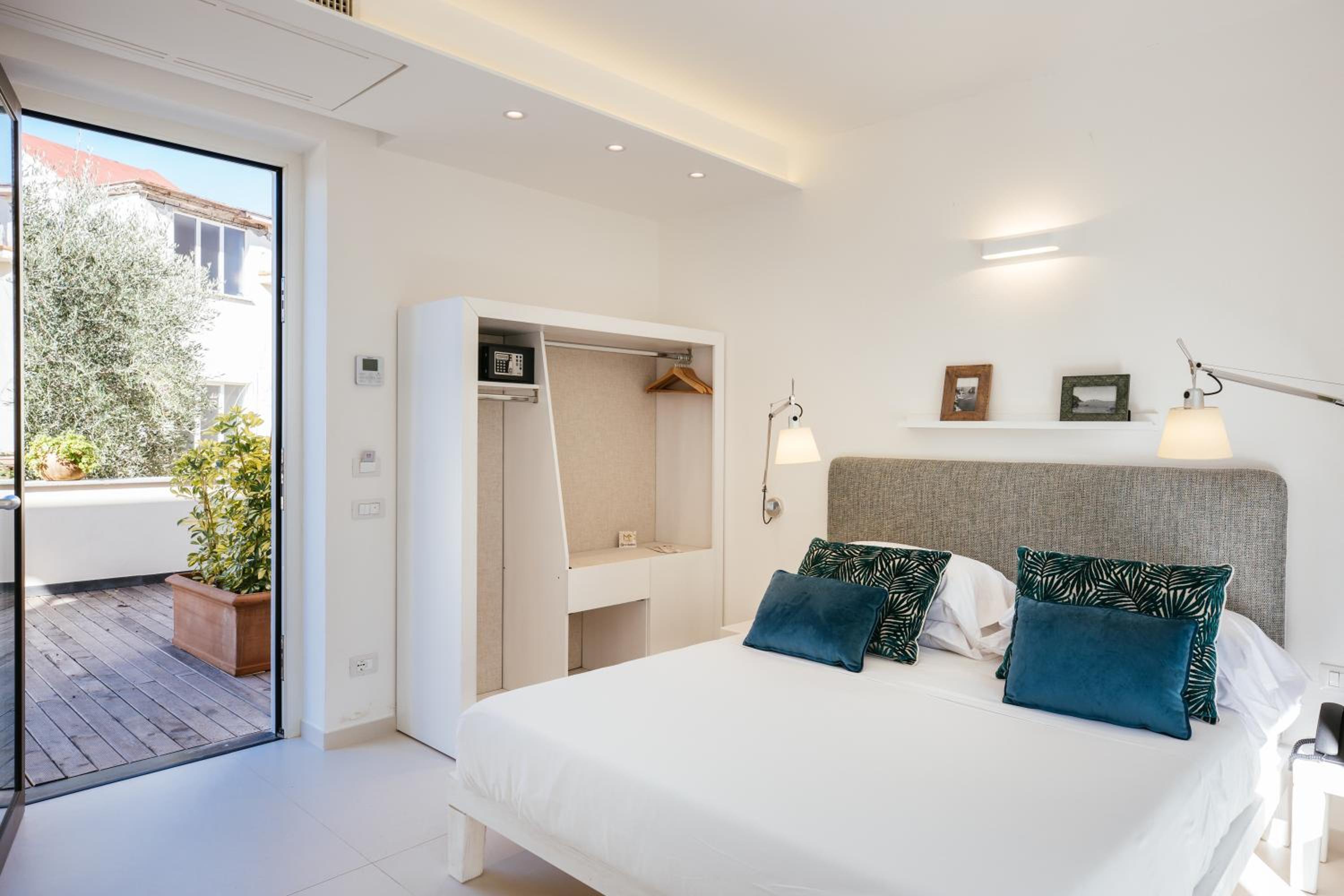 MelRose Relais
