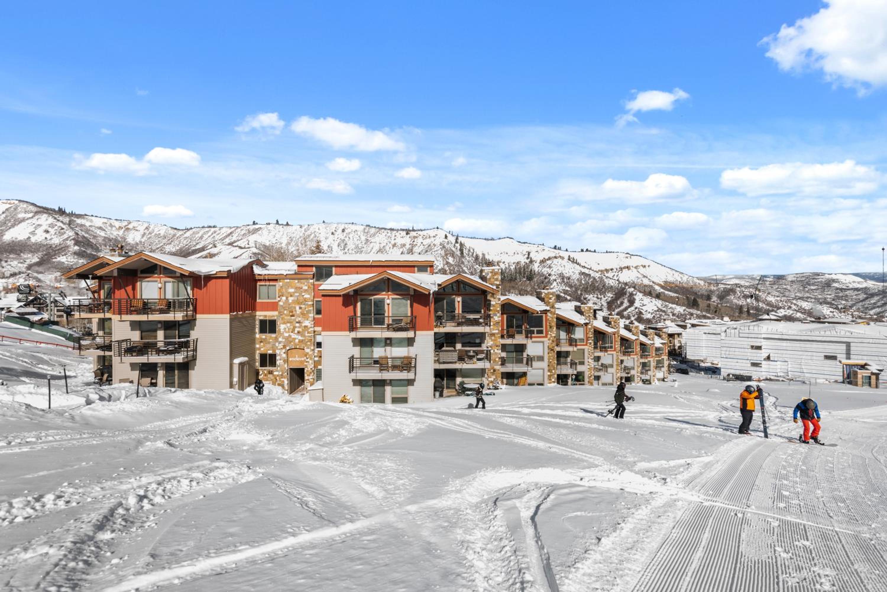 Hotel Enclave 211, Two Bedroom Condo In Snowmass Ski-in Ski-out Condo With Shared Pool, Hot Tub, Gym, Wifi