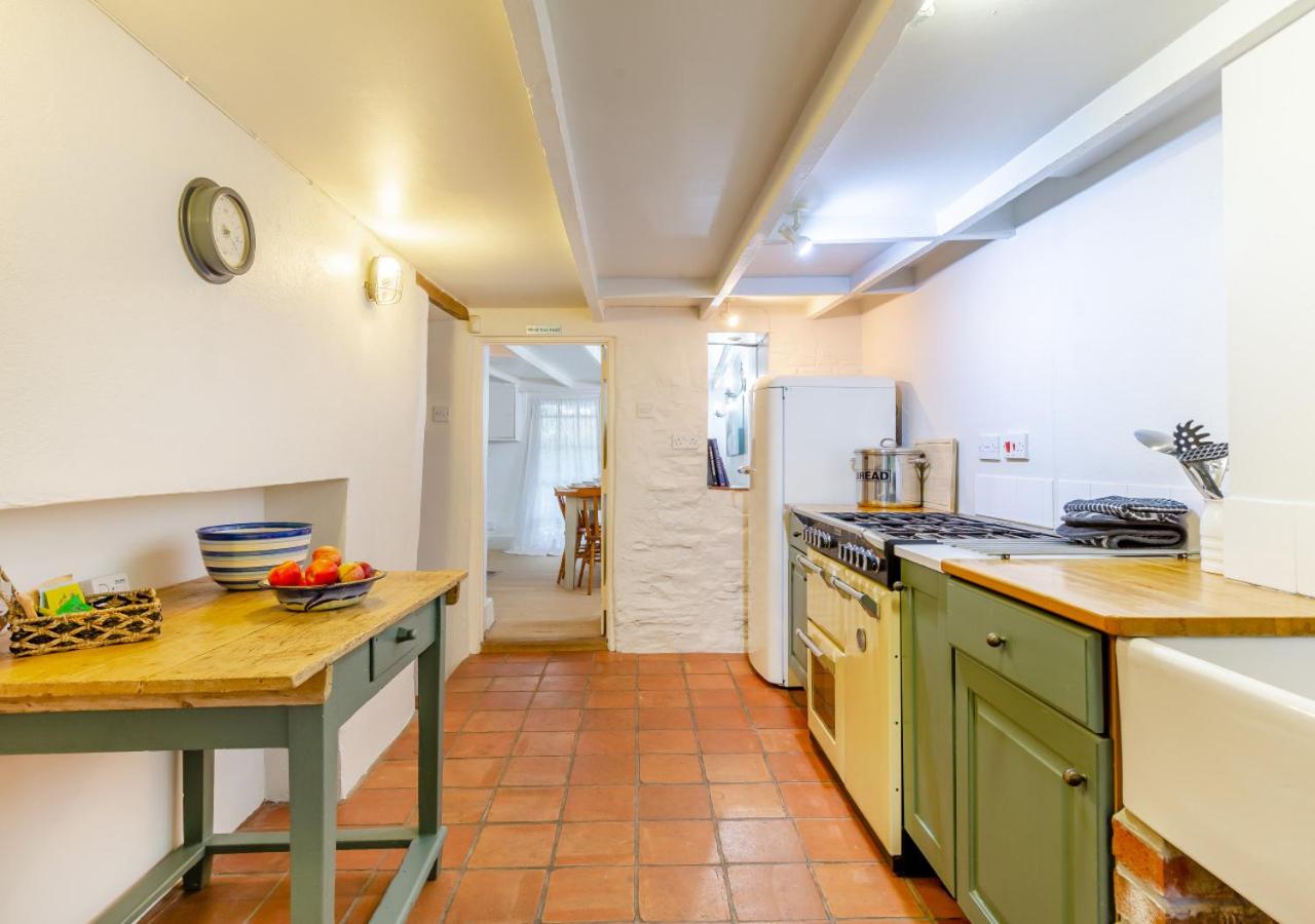 3 Bed in Little Petherick oc-balcot