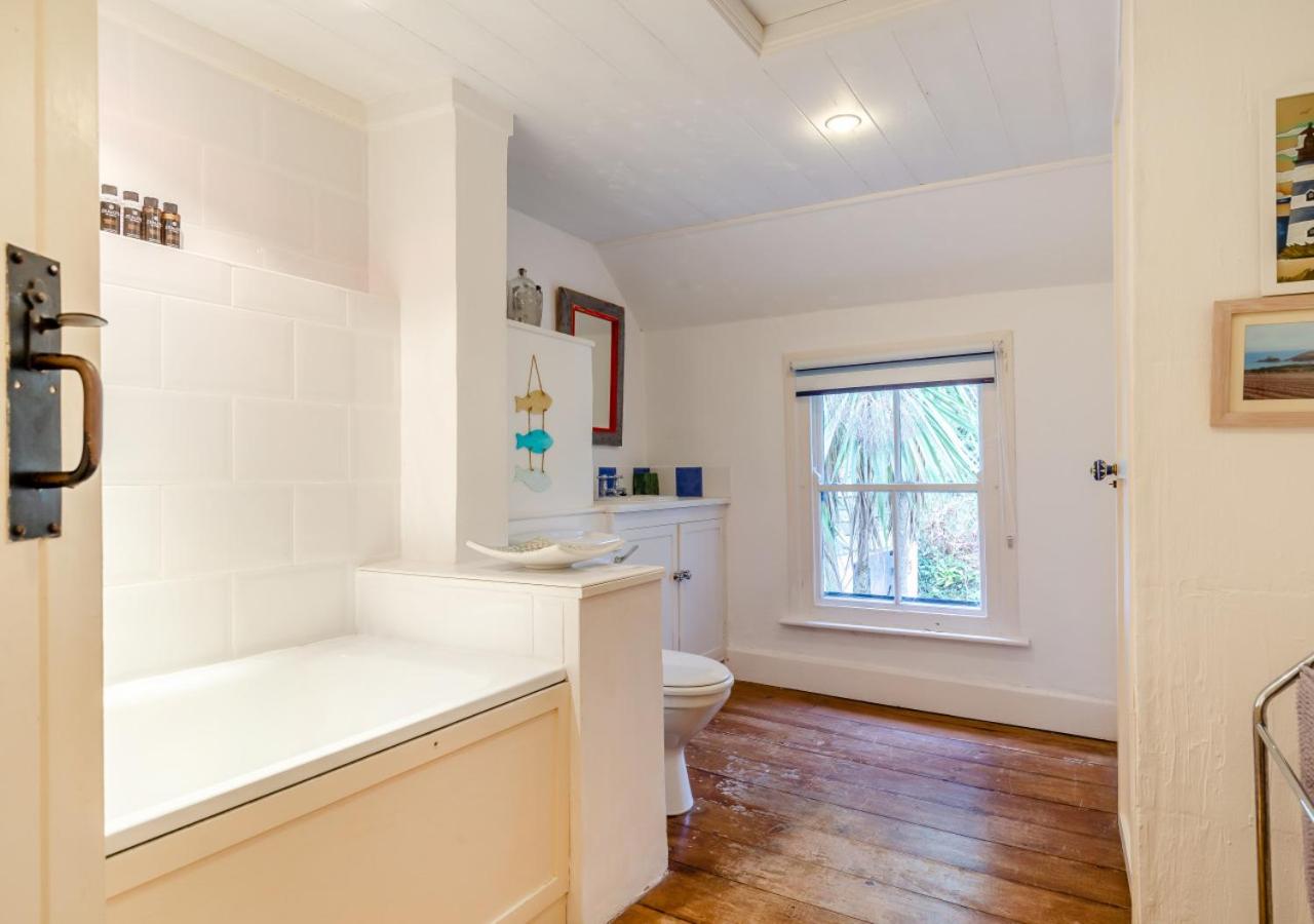 3 Bed in Little Petherick oc-balcot