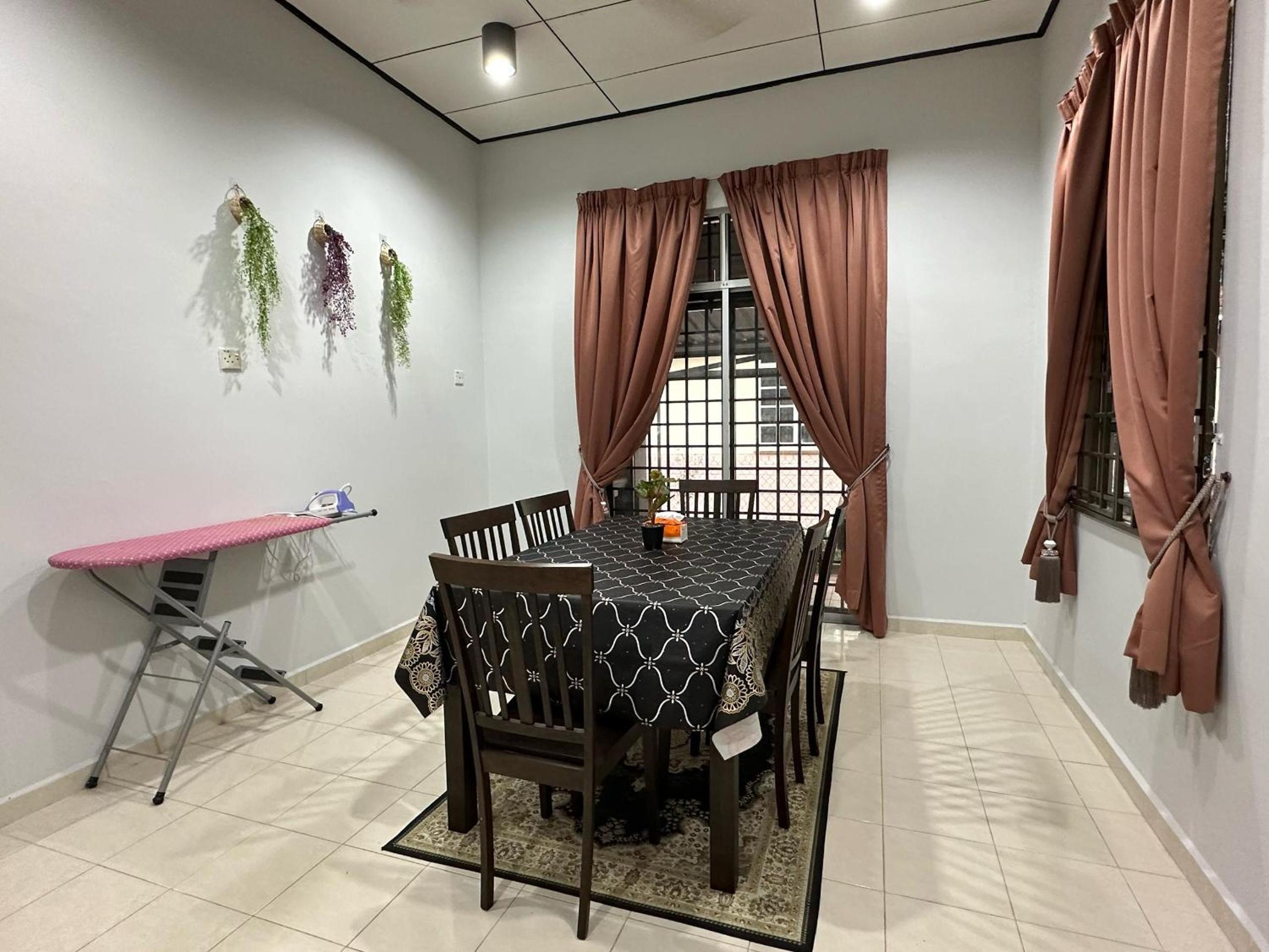 HOMESTAY IZHAN BANDAR KUALA TERENGGANU photo 7