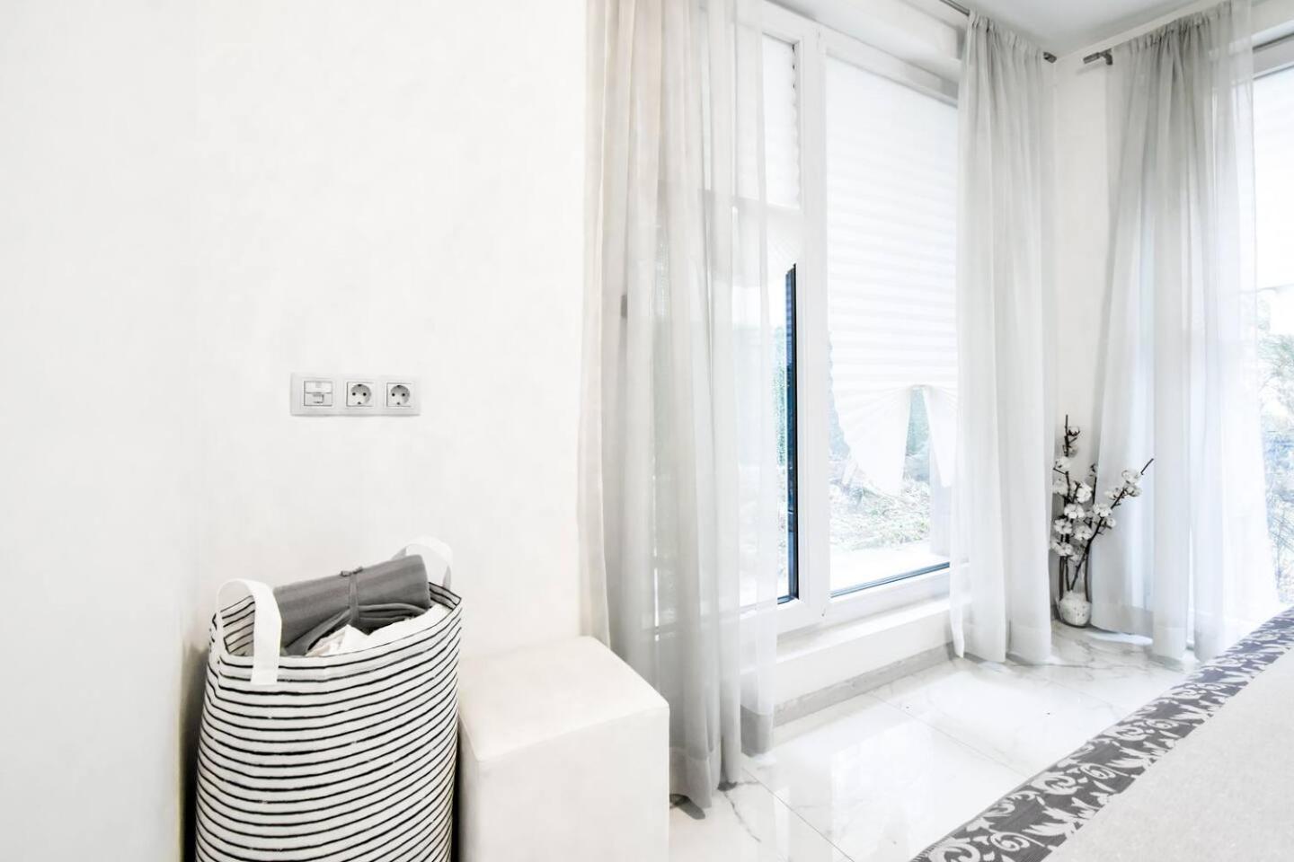 1bdr Studio Prime Location Ndk Area