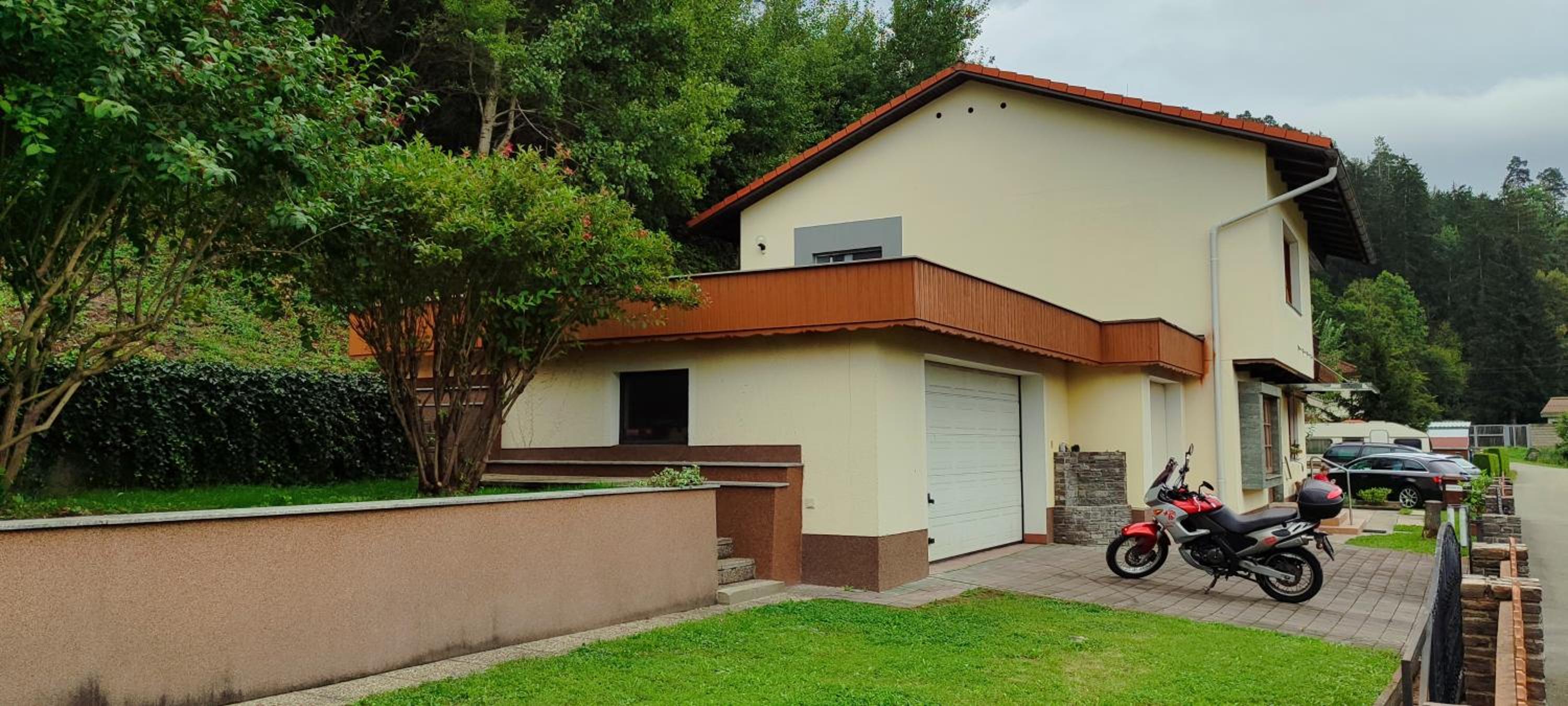 aNNa s Cozy Home with Private Forest, Canopy Terrace & Parking, near Präbichl