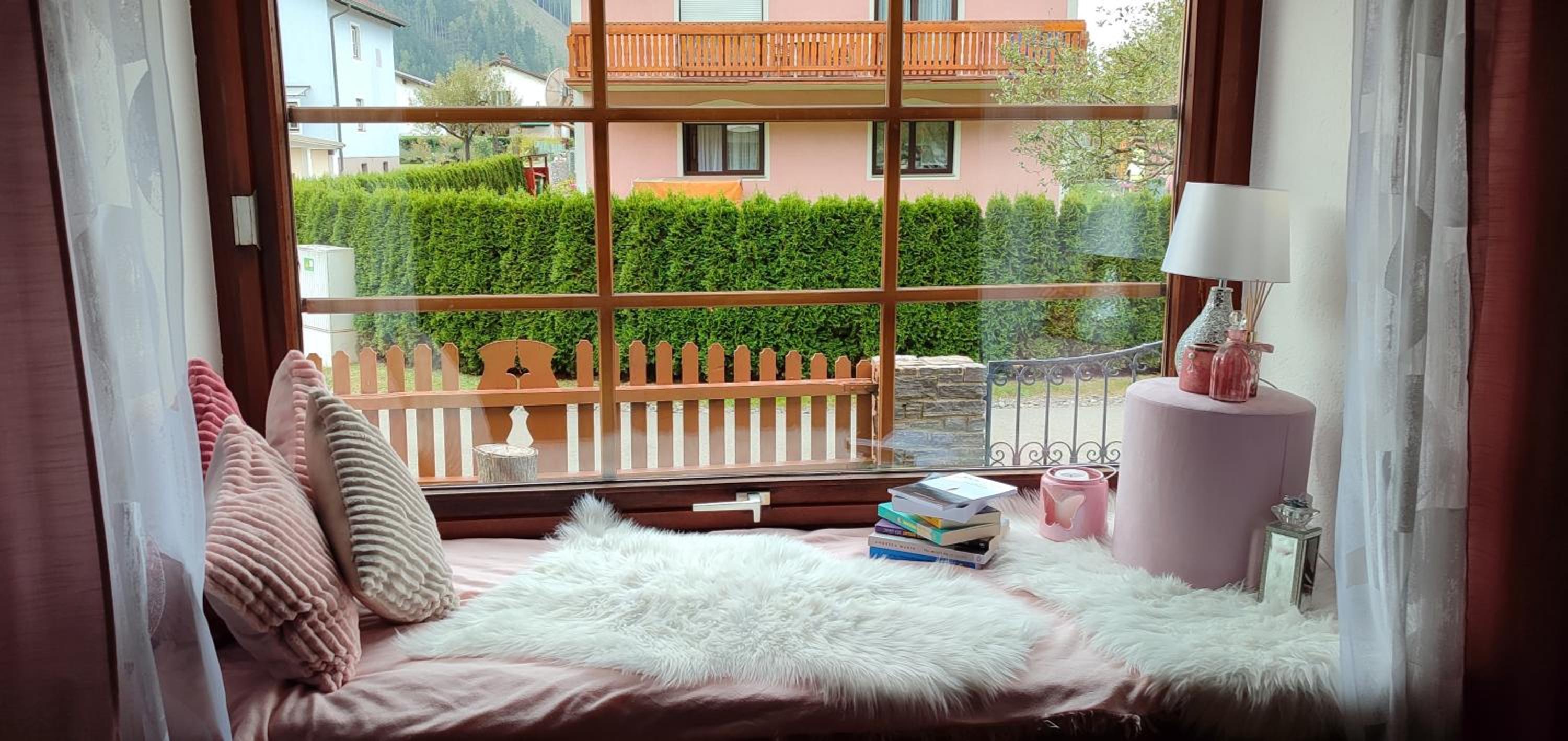 aNNa s Cozy Home with Private Forest, Canopy Terrace & Parking, near Präbichl
