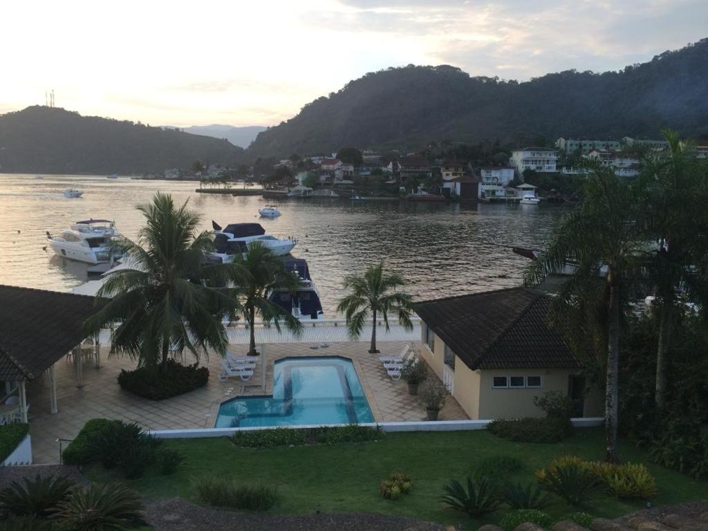 Casa com vaga náutica