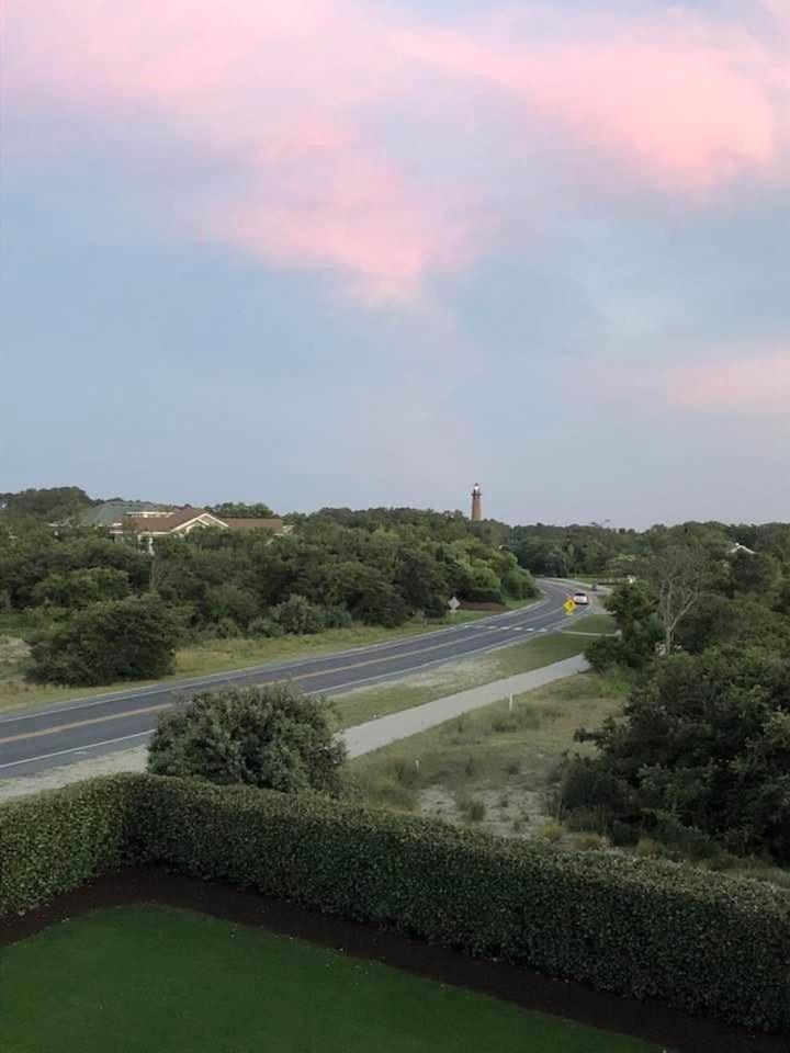 Puppy Love - Corolla, Villages at Ocean Hill, Pool, Hot Tub, Nearby Amenities, Lighthouse, Pets OK
