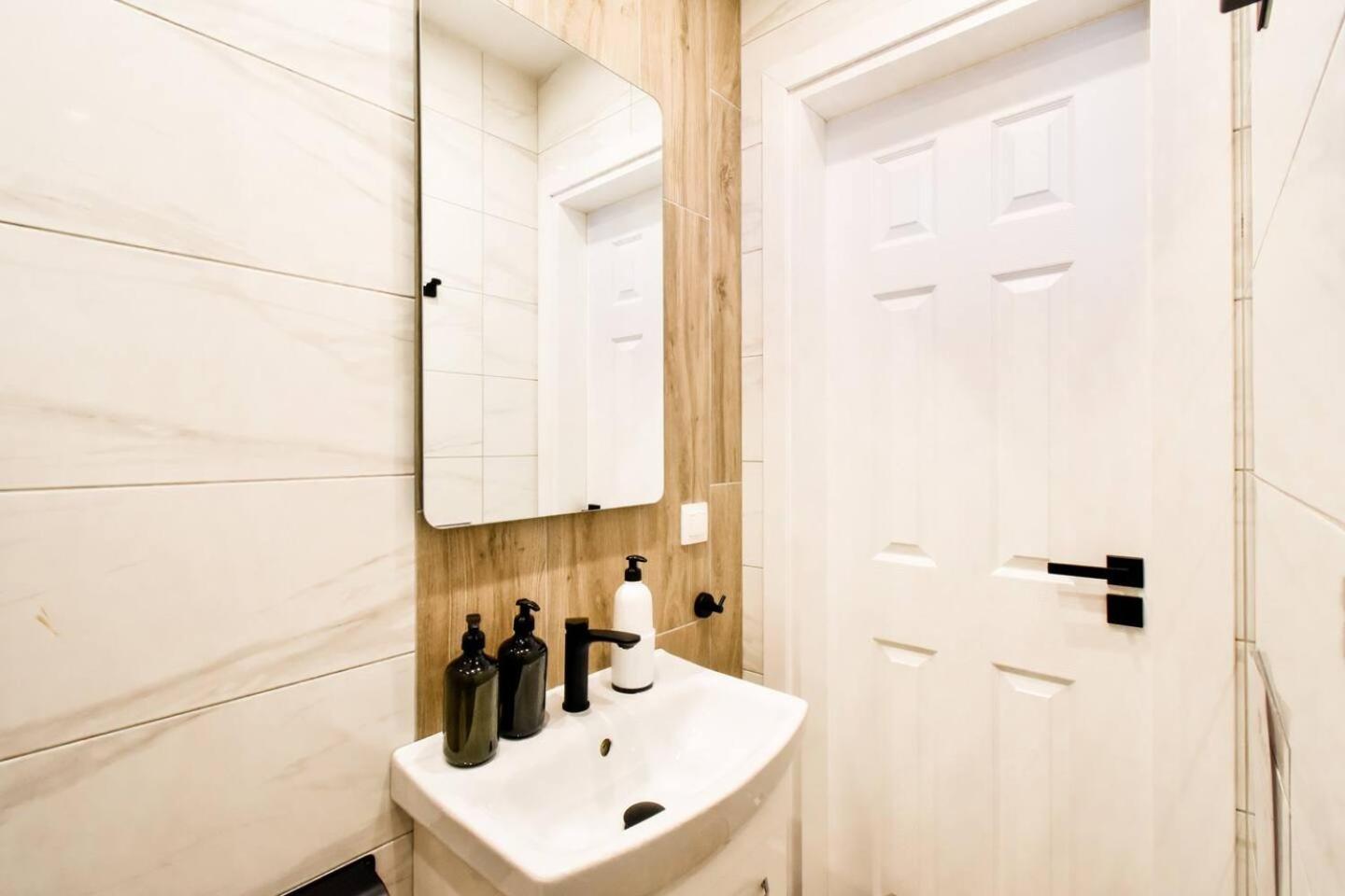 Skyline View - Very Central - Metro - Washer&Dryer