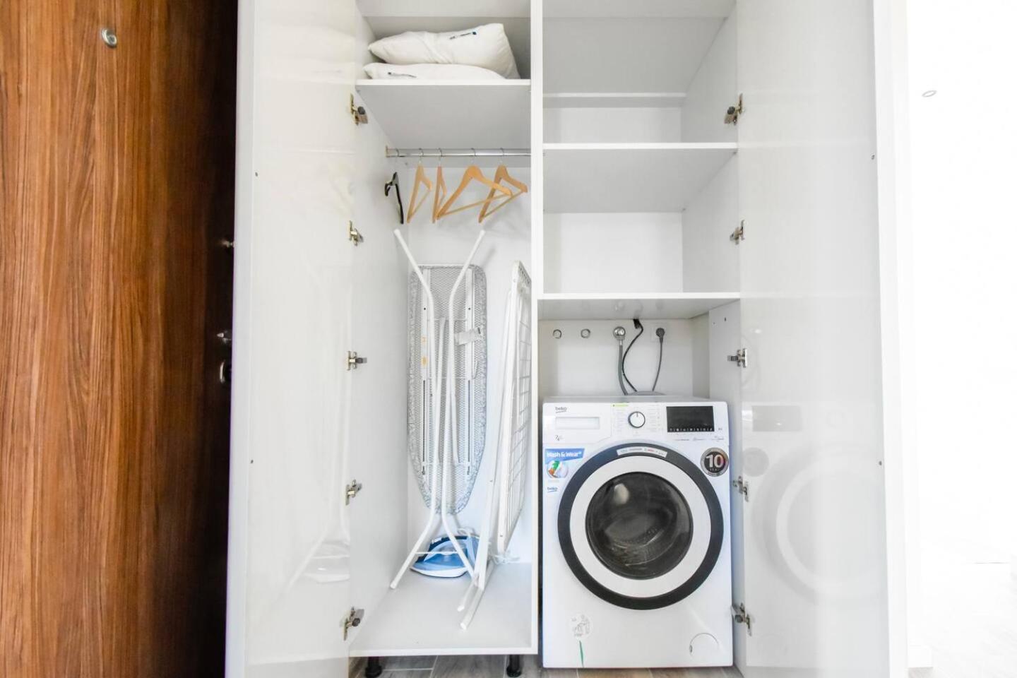Skyline View - Very Central - Metro - Washer&Dryer