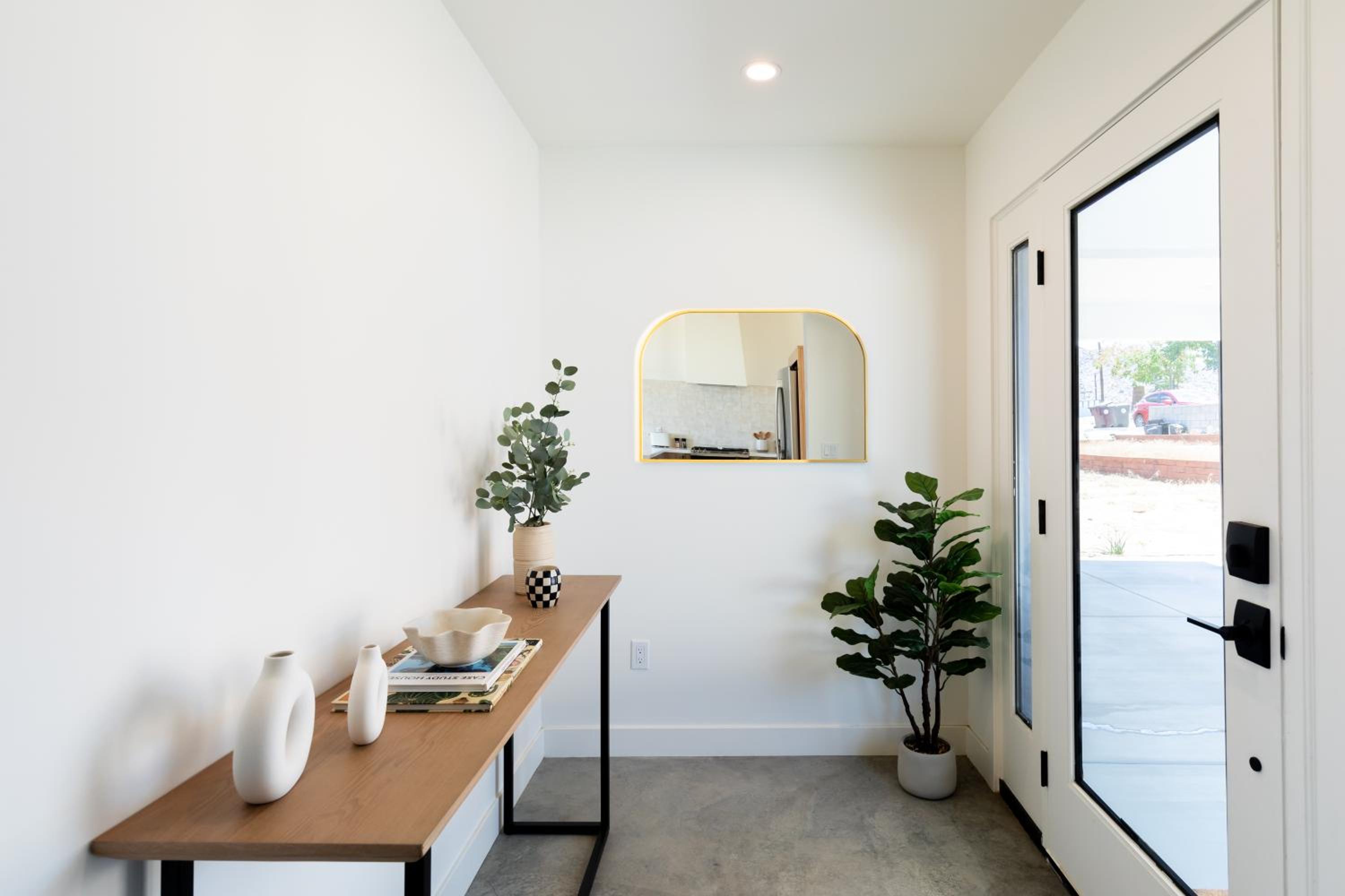 Modern Joshua Tree Village Home view 5
