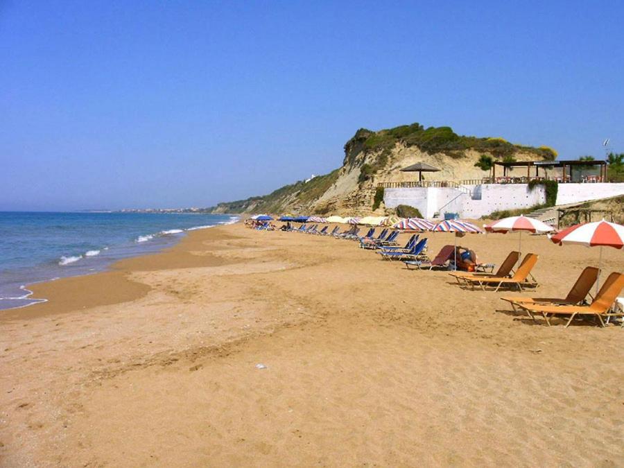 Theo apartment with Balcony photo 2