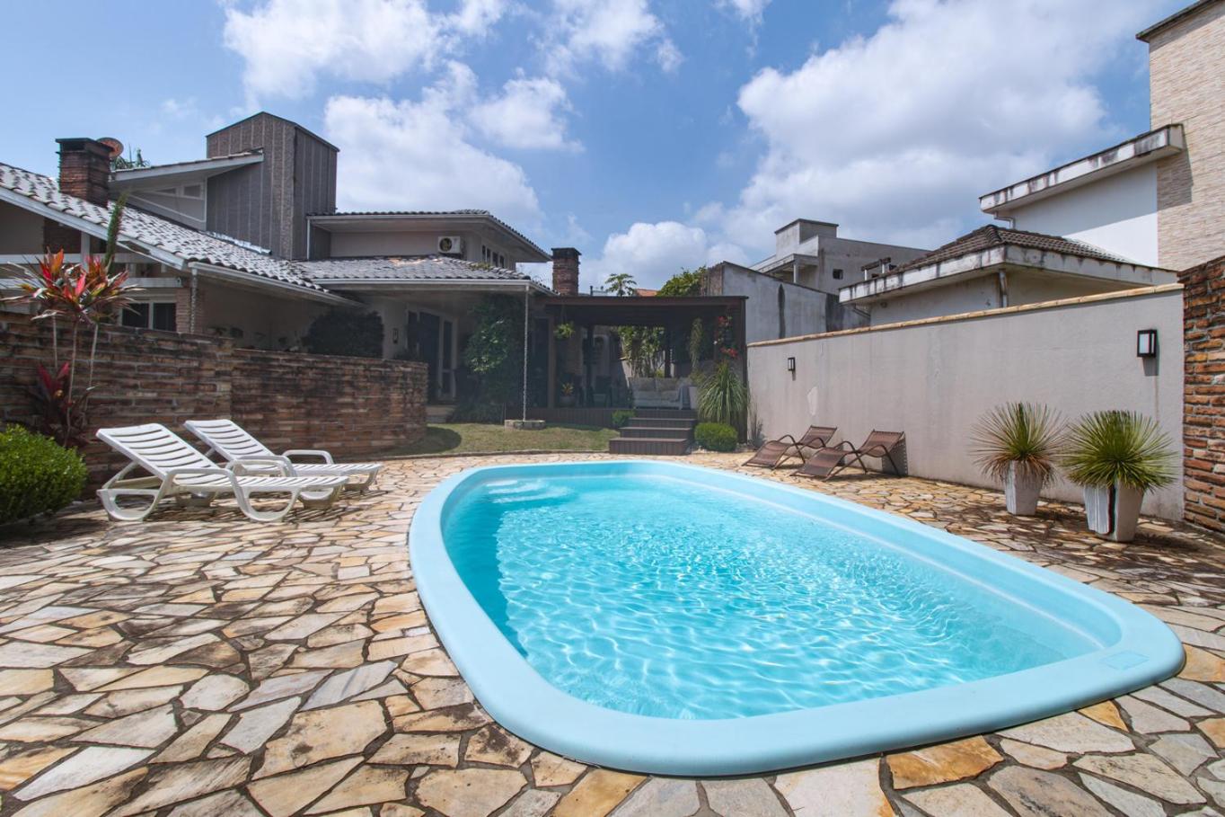 Casa c piscina, churrasq e Wi-Fi, lazer completo
