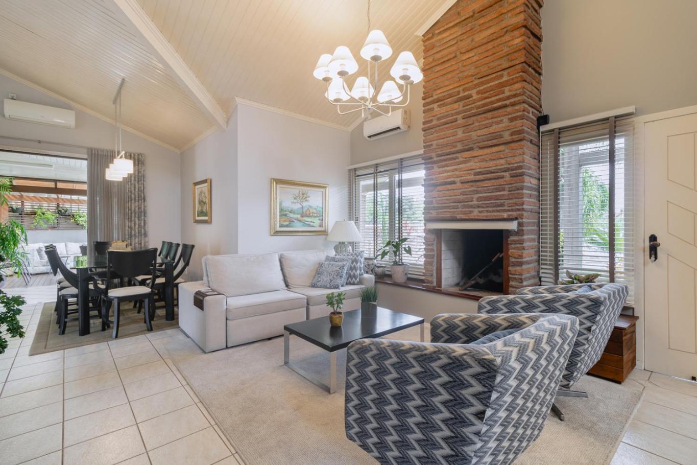Casa c piscina, churrasq e Wi-Fi, lazer completo