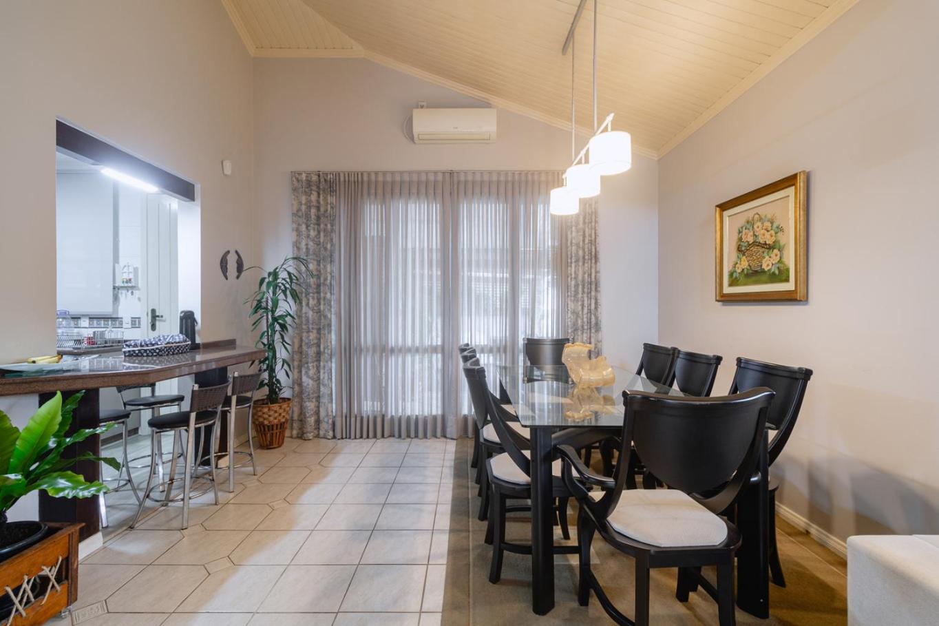 Casa c piscina, churrasq e Wi-Fi, lazer completo