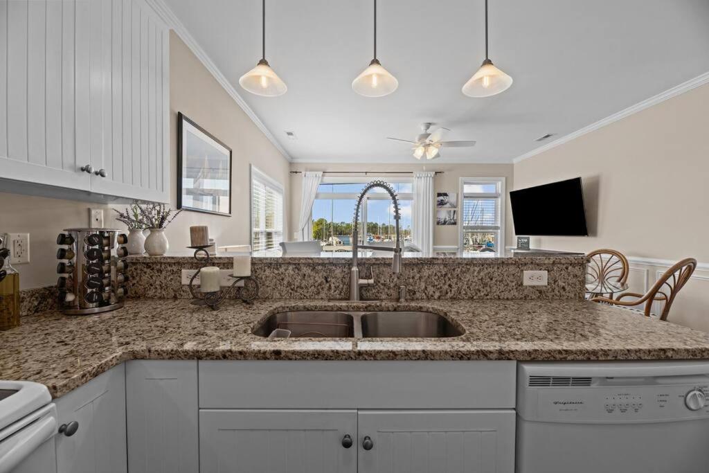 Marina Vista Retreat