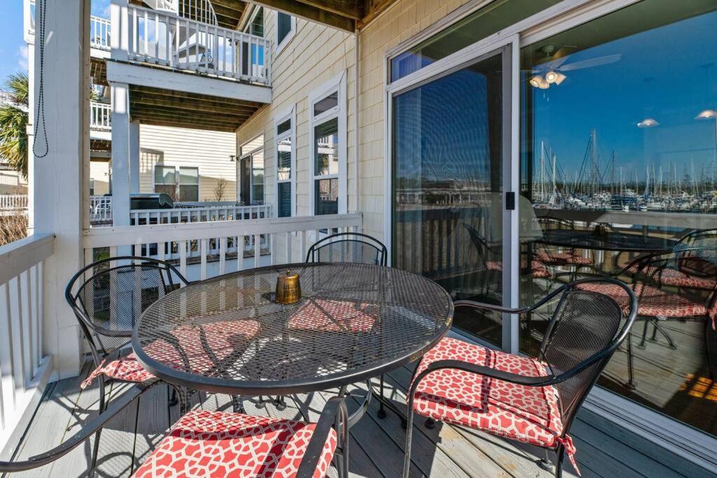 Marina Vista Retreat