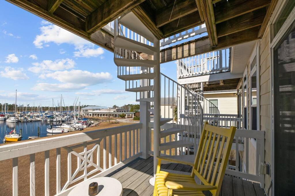 Marina Vista Retreat
