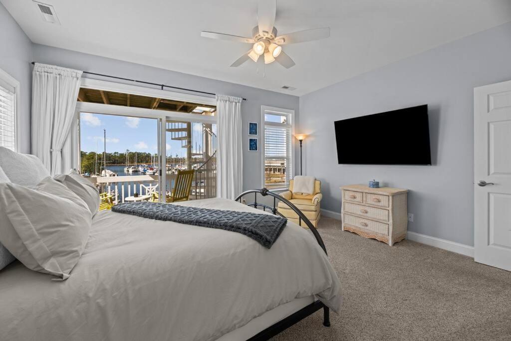 Marina Vista Retreat