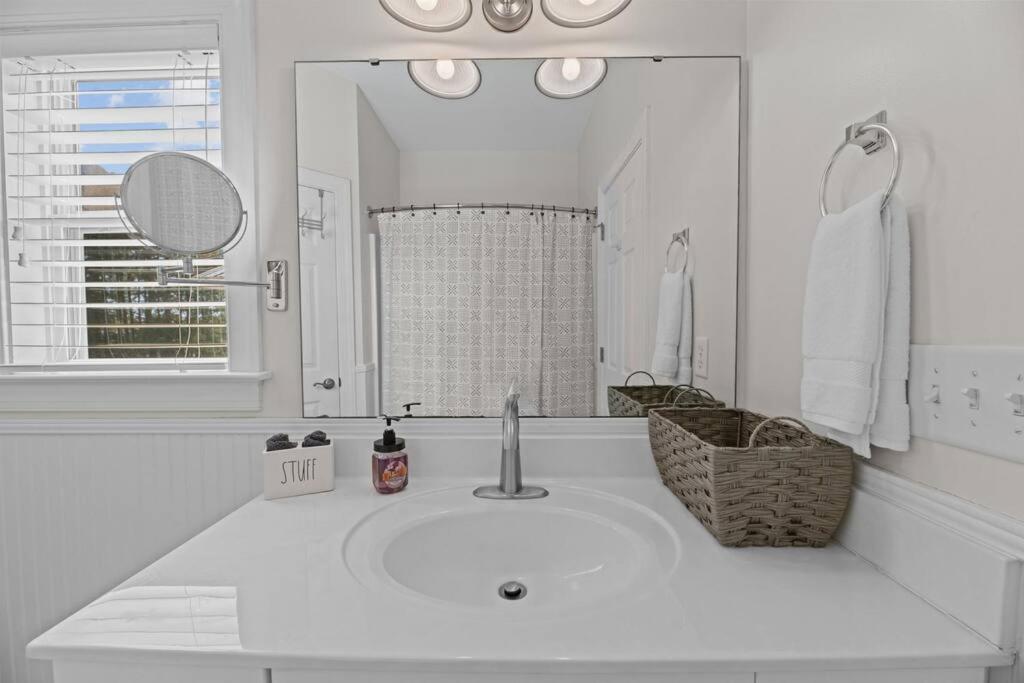 Marina Vista Retreat