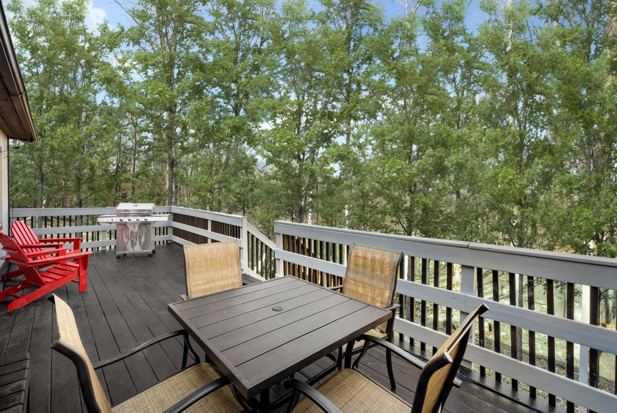 Secluded w Fireplace, Deck, Fire Pit, Grill & WiFi view 3