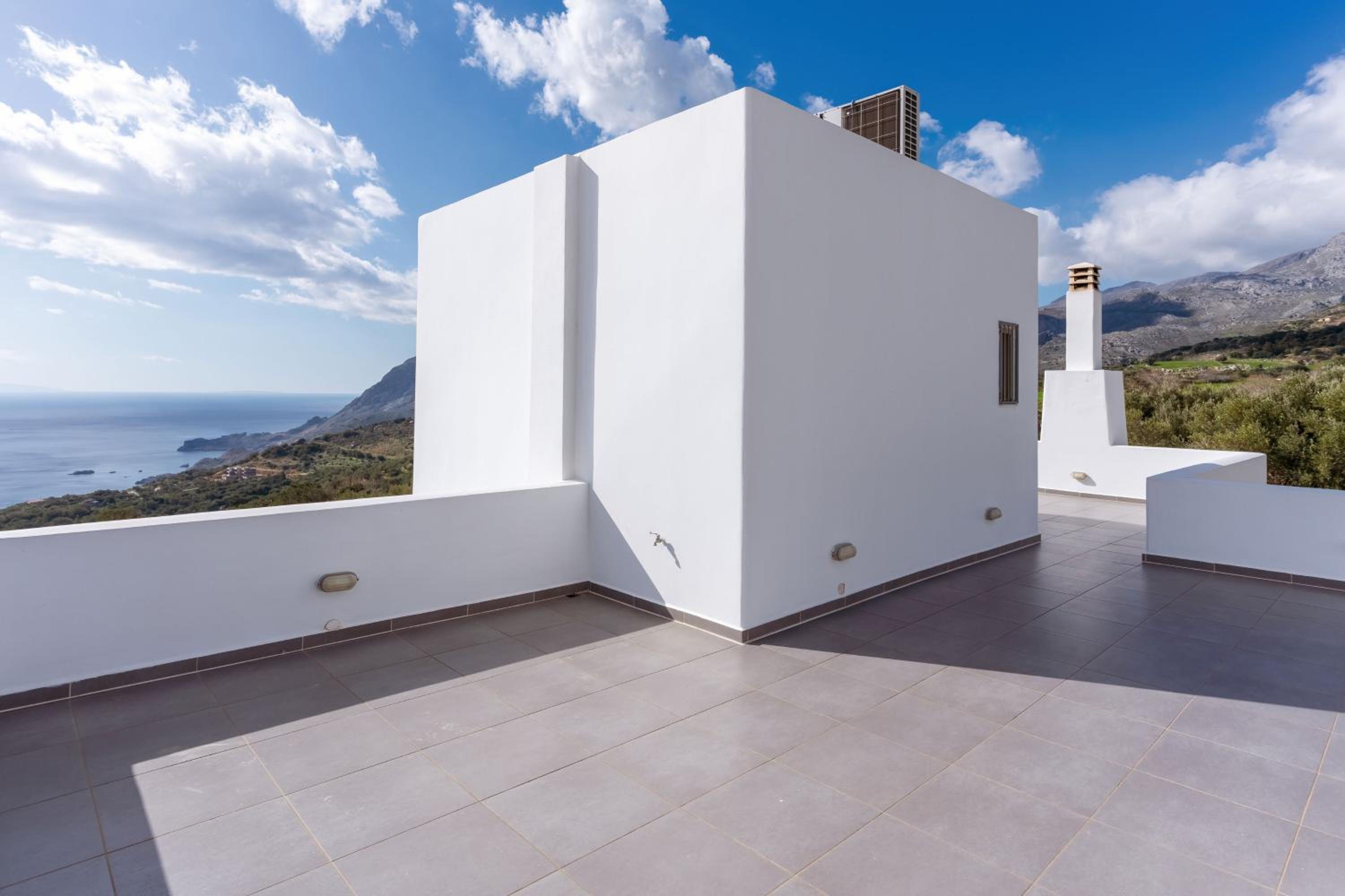 Ioannis House