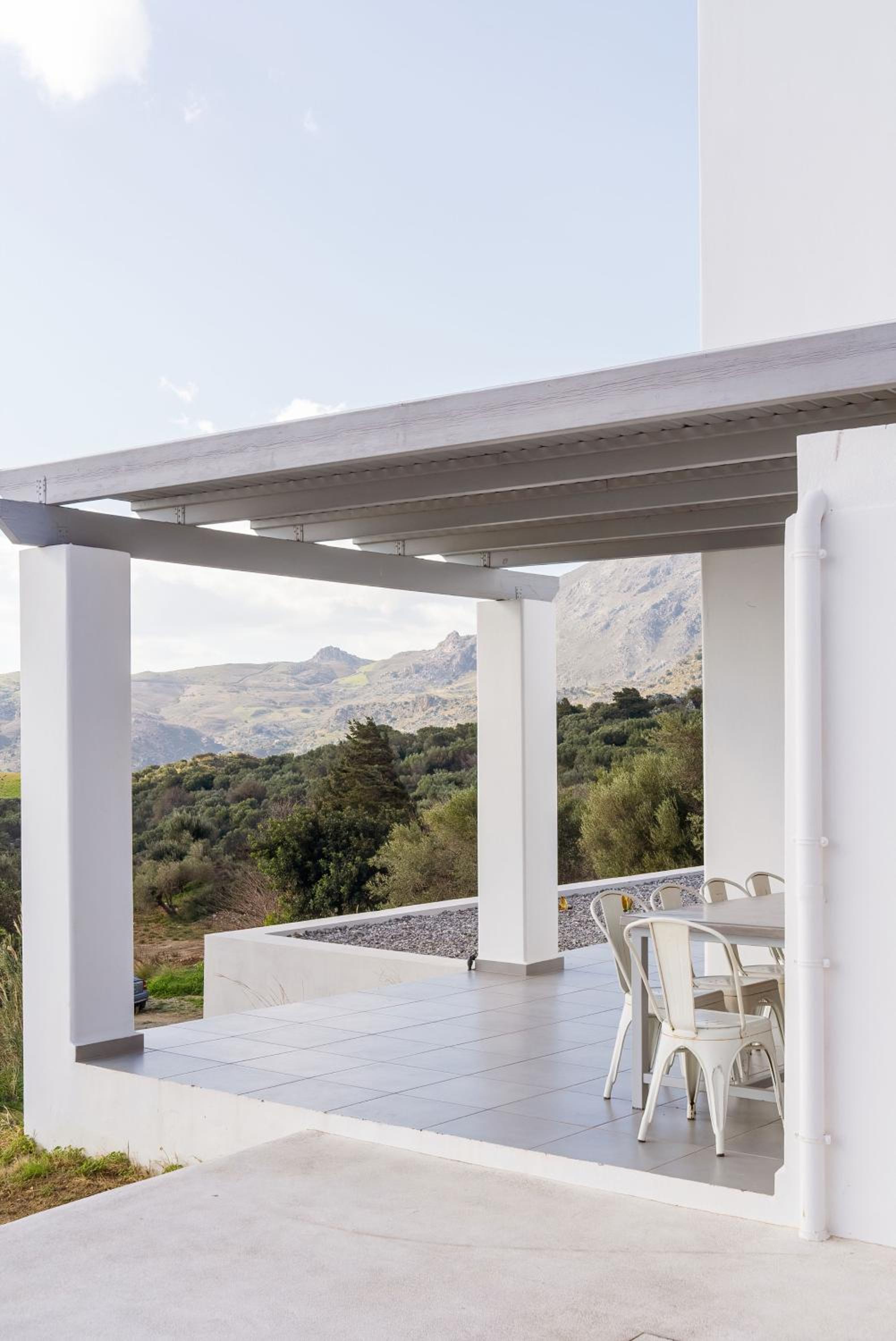 Ioannis House