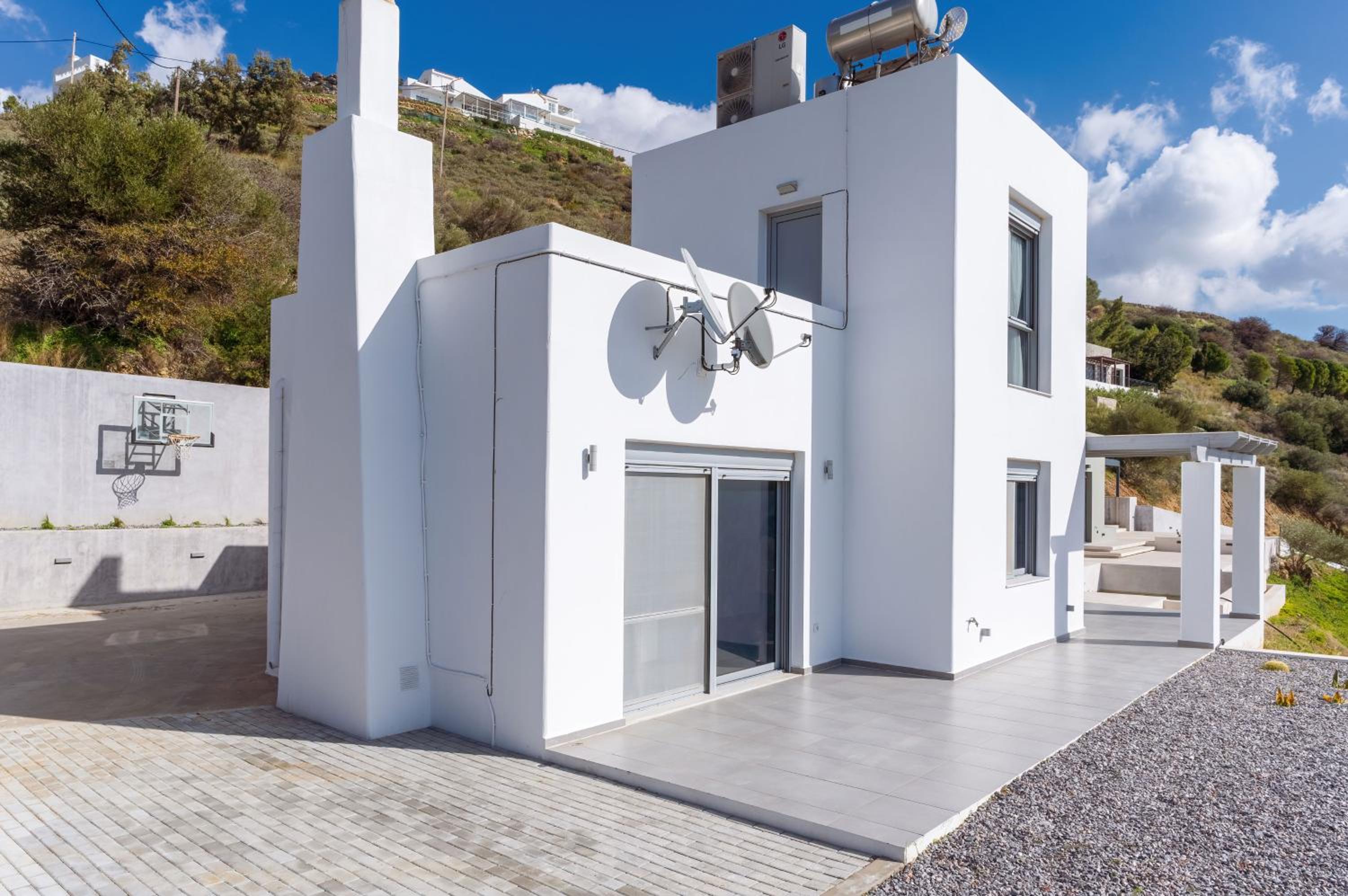 Ioannis House