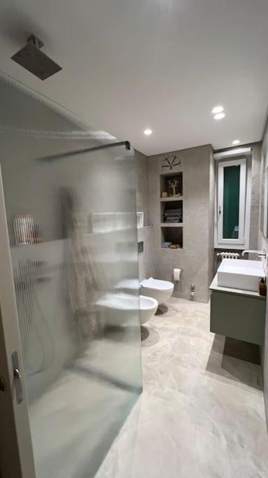 [Duca dei Navigli - luxury apartment in Milan]