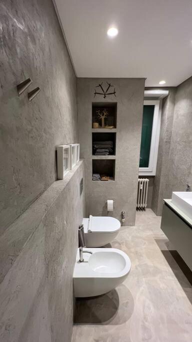 [Duca dei Navigli - luxury apartment in Milan]