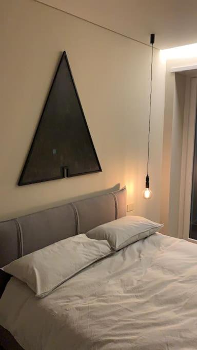 [Duca dei Navigli - luxury apartment in Milan]