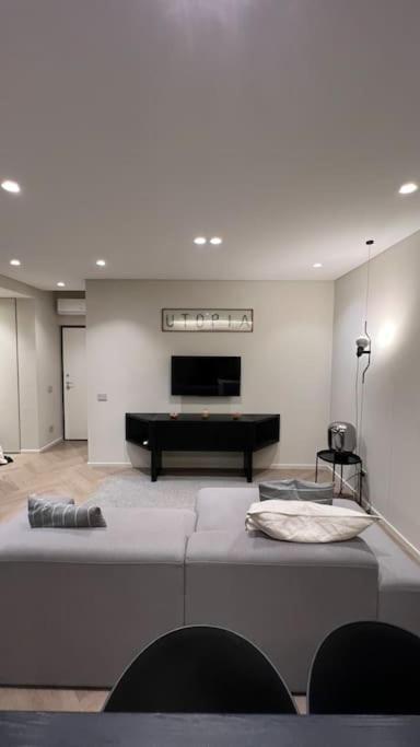 [Duca dei Navigli - luxury apartment in Milan]